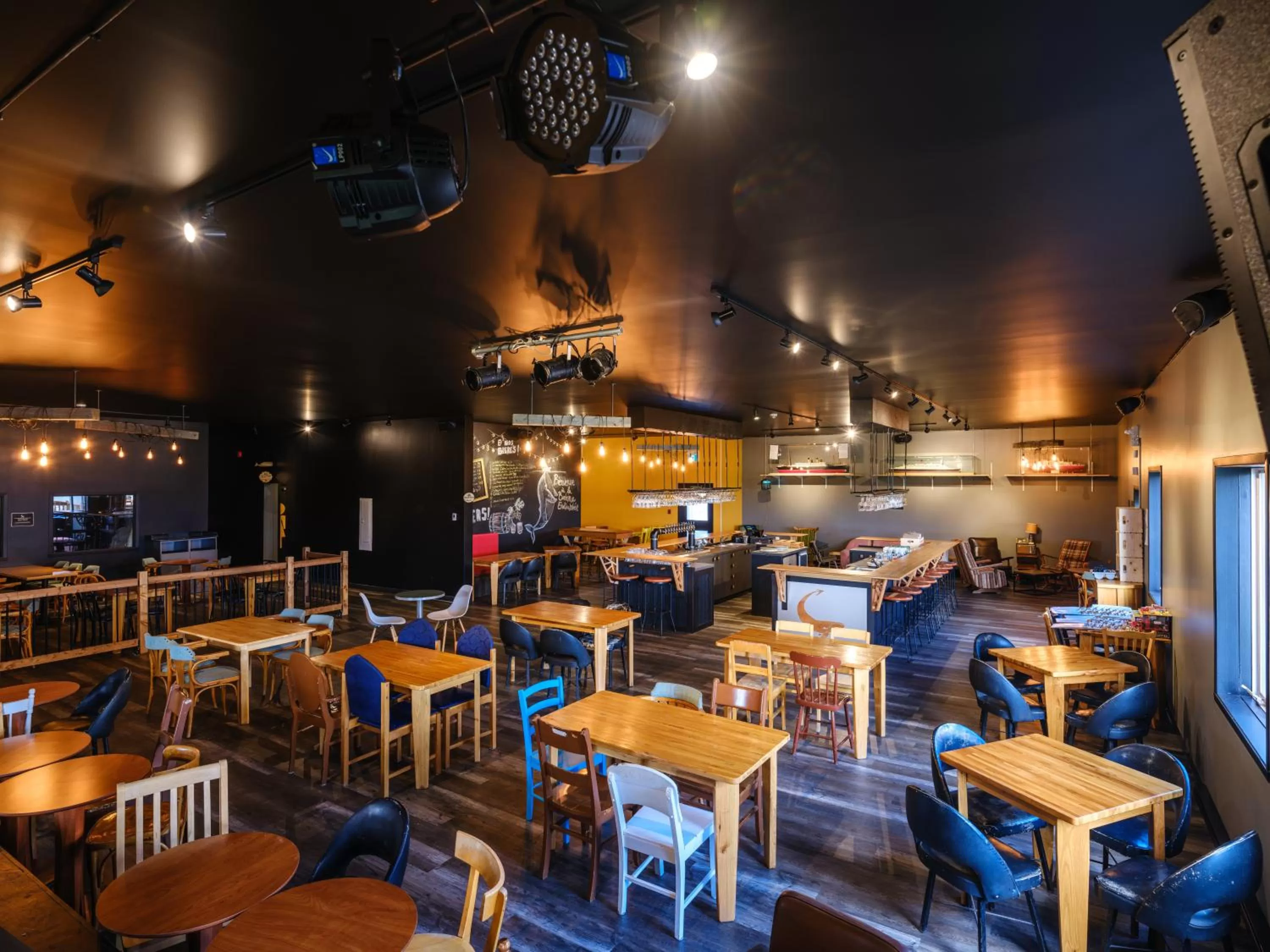 Lounge or bar, Restaurant/Places to Eat in La Baleine Endiablée Microbrasserie
