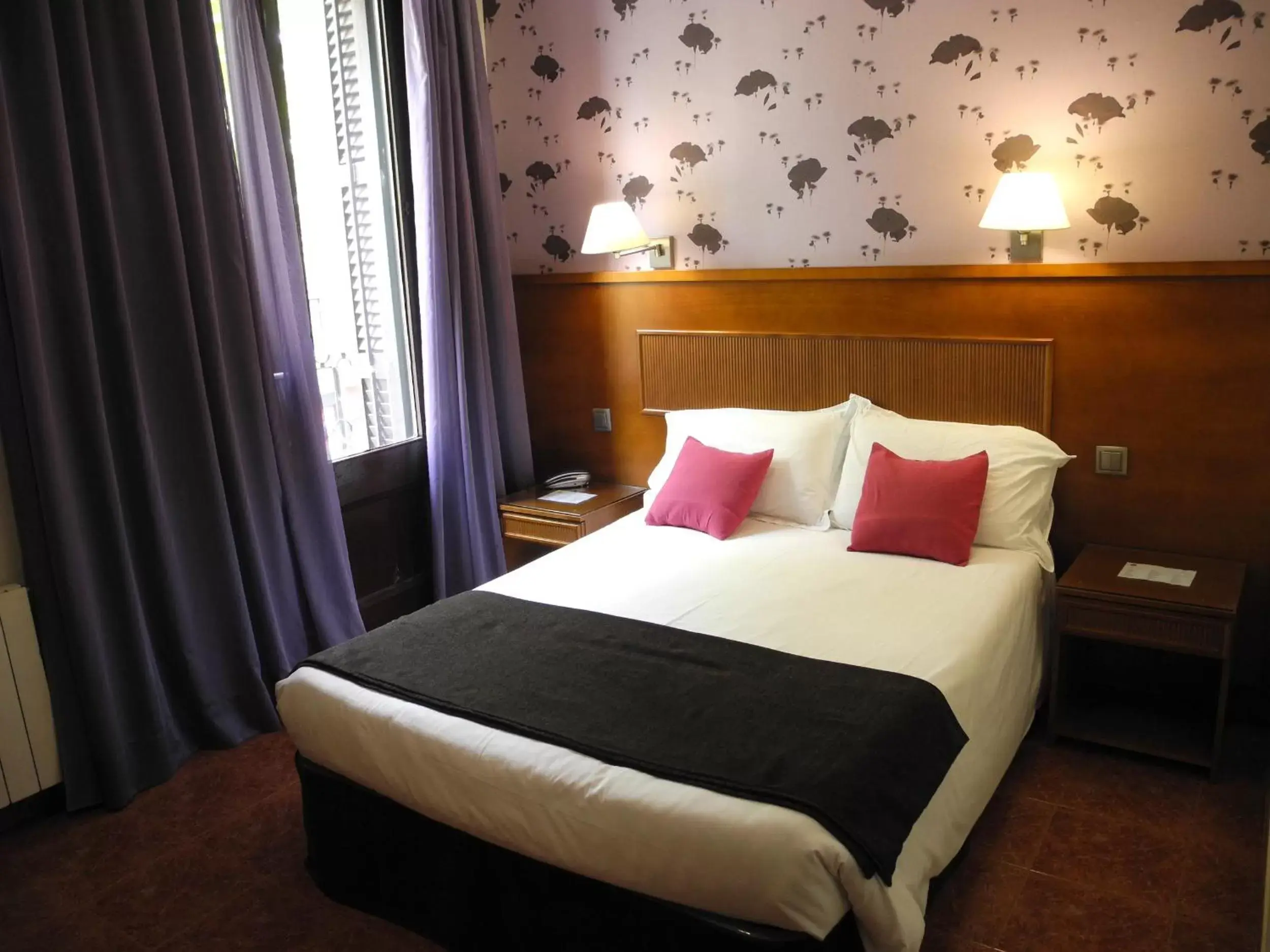 Bedroom, Bed in Hotel Lloret Ramblas