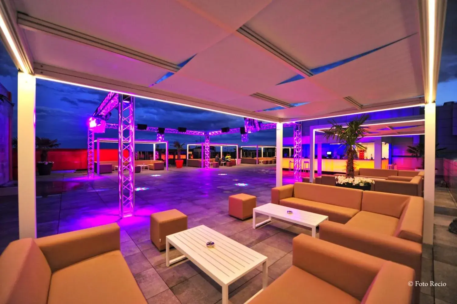 Lounge or bar in Hotel & Spa Ciudad de Bin¿r