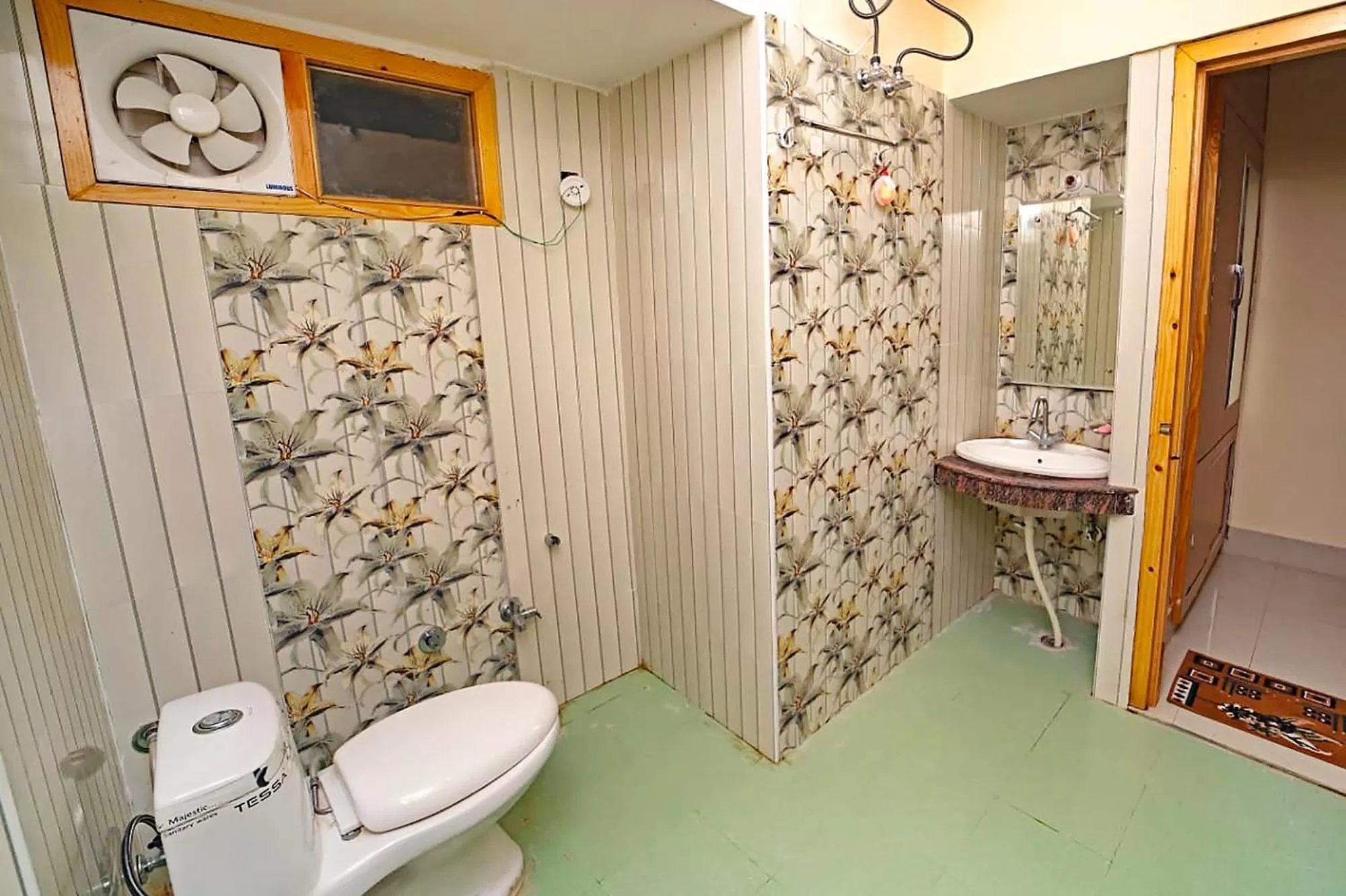 Bathroom in FabHotel Corbett Green View Garden and Stay