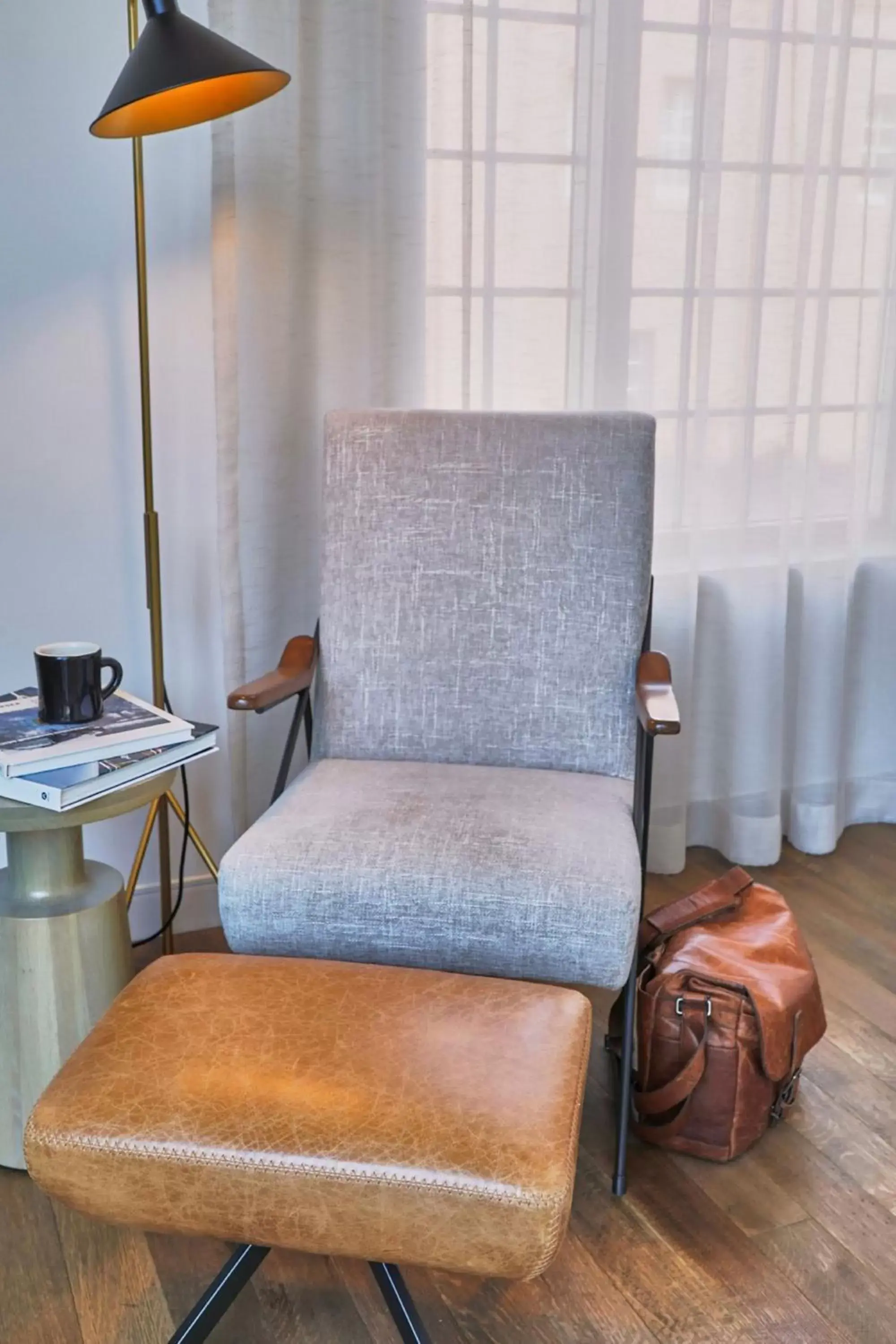 Photo of the whole room, Seating Area in The Alida, Savannah, a Tribute Portfolio Hotel