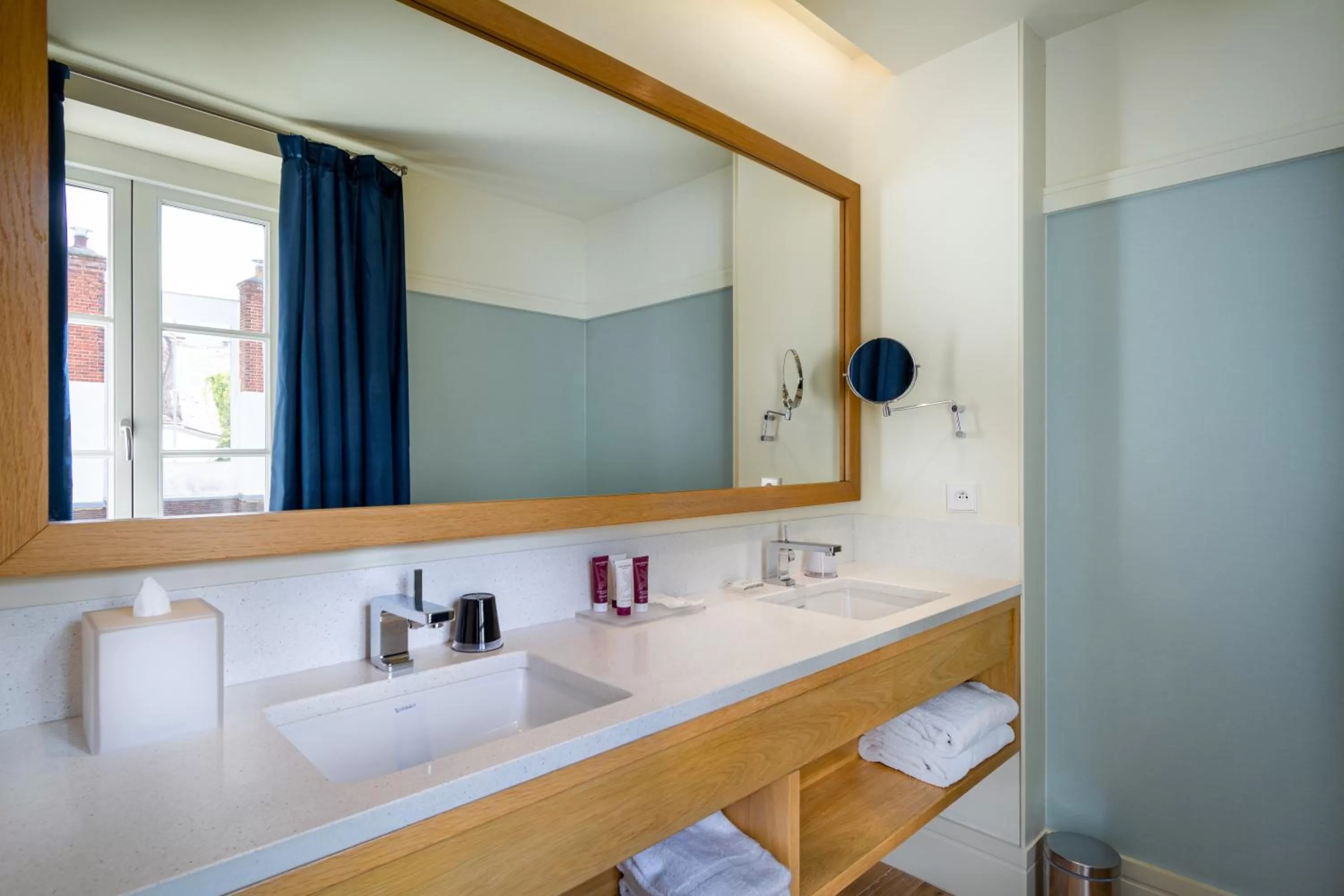 Bathroom in Hôtel de Cavoye