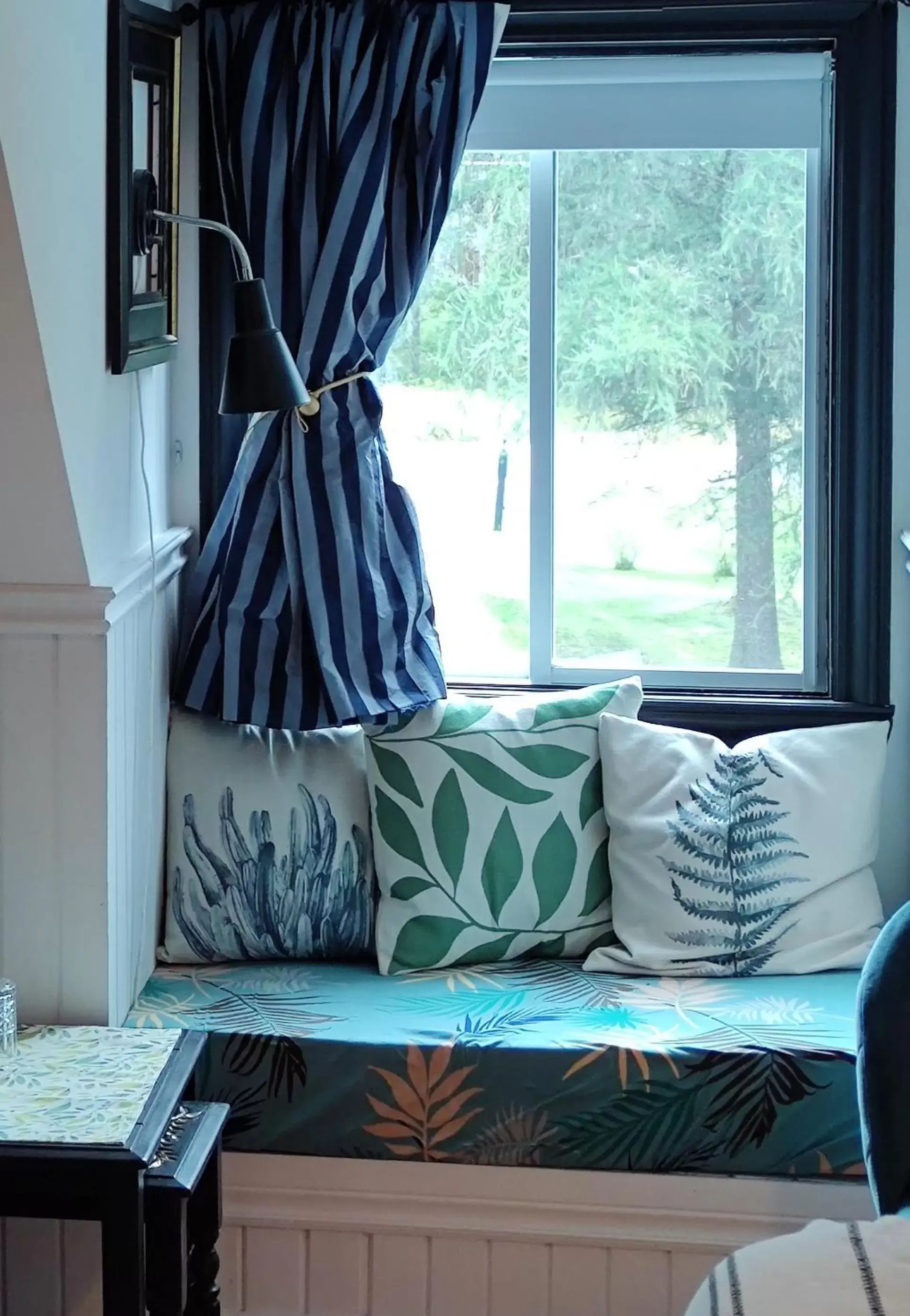 Bedroom, Seating Area in La Tremblante