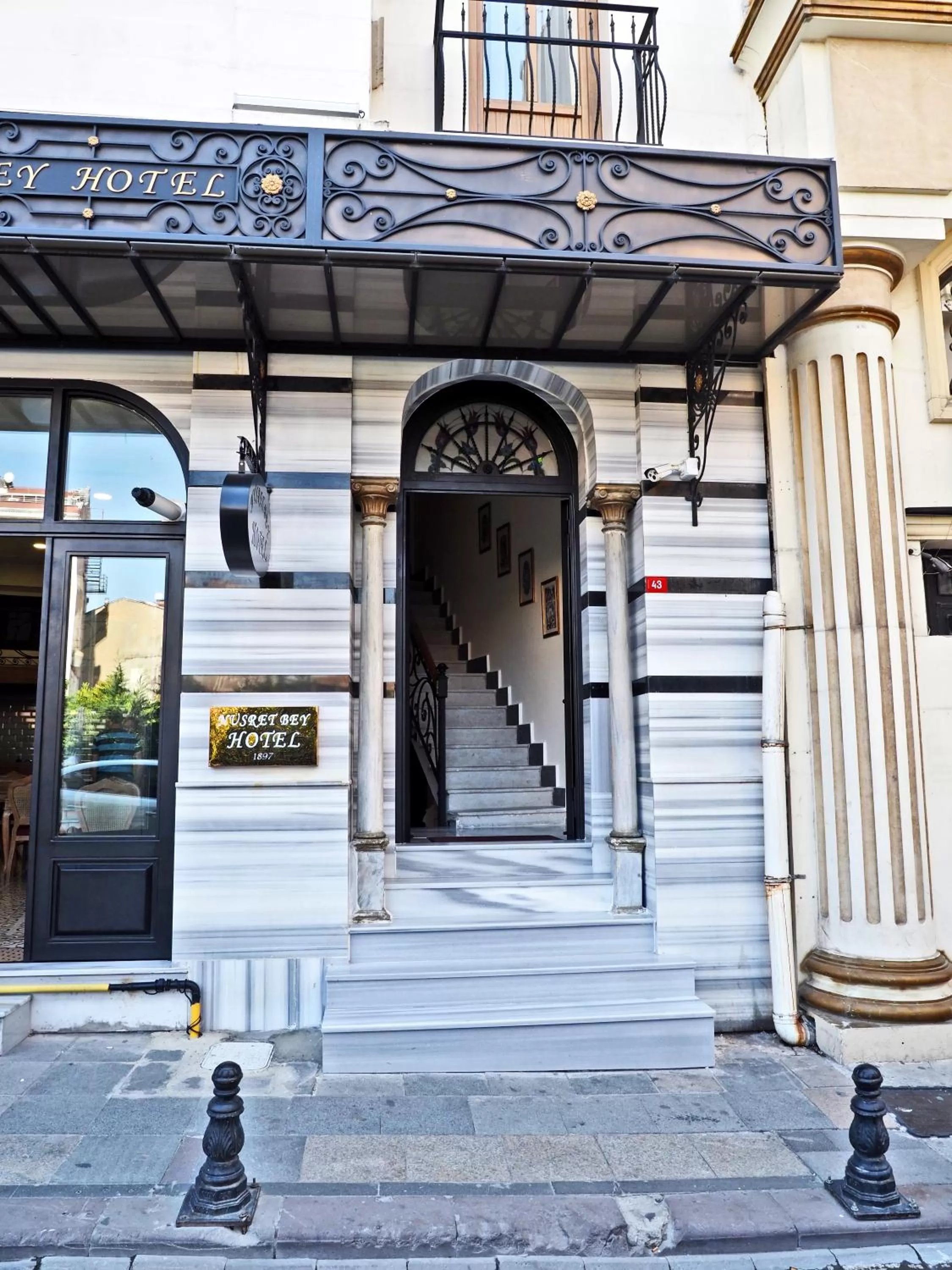 Facade/entrance in Nusretbey Hotel