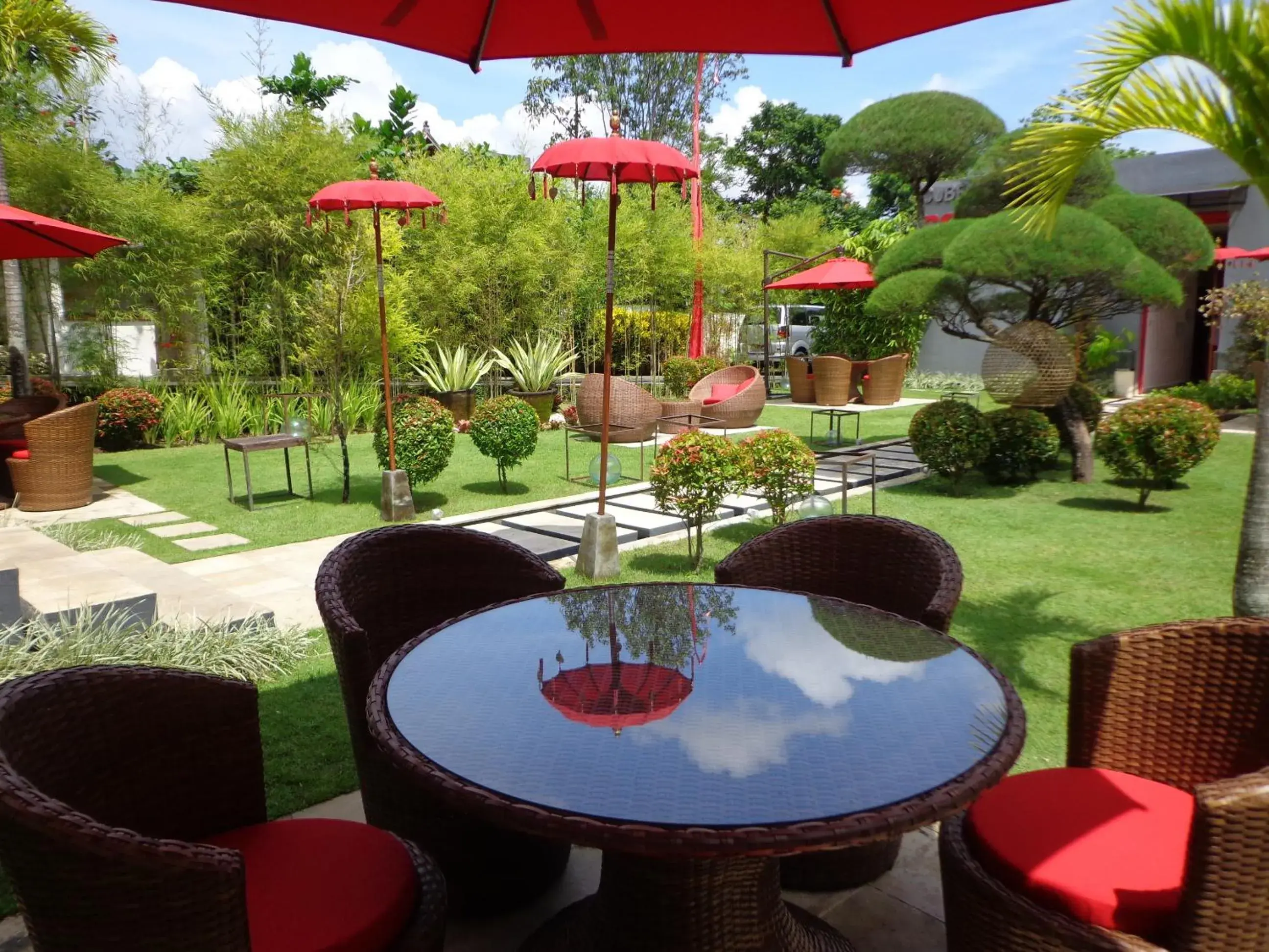 Restaurant/places to eat, Garden in Rouge - Villas & Spa