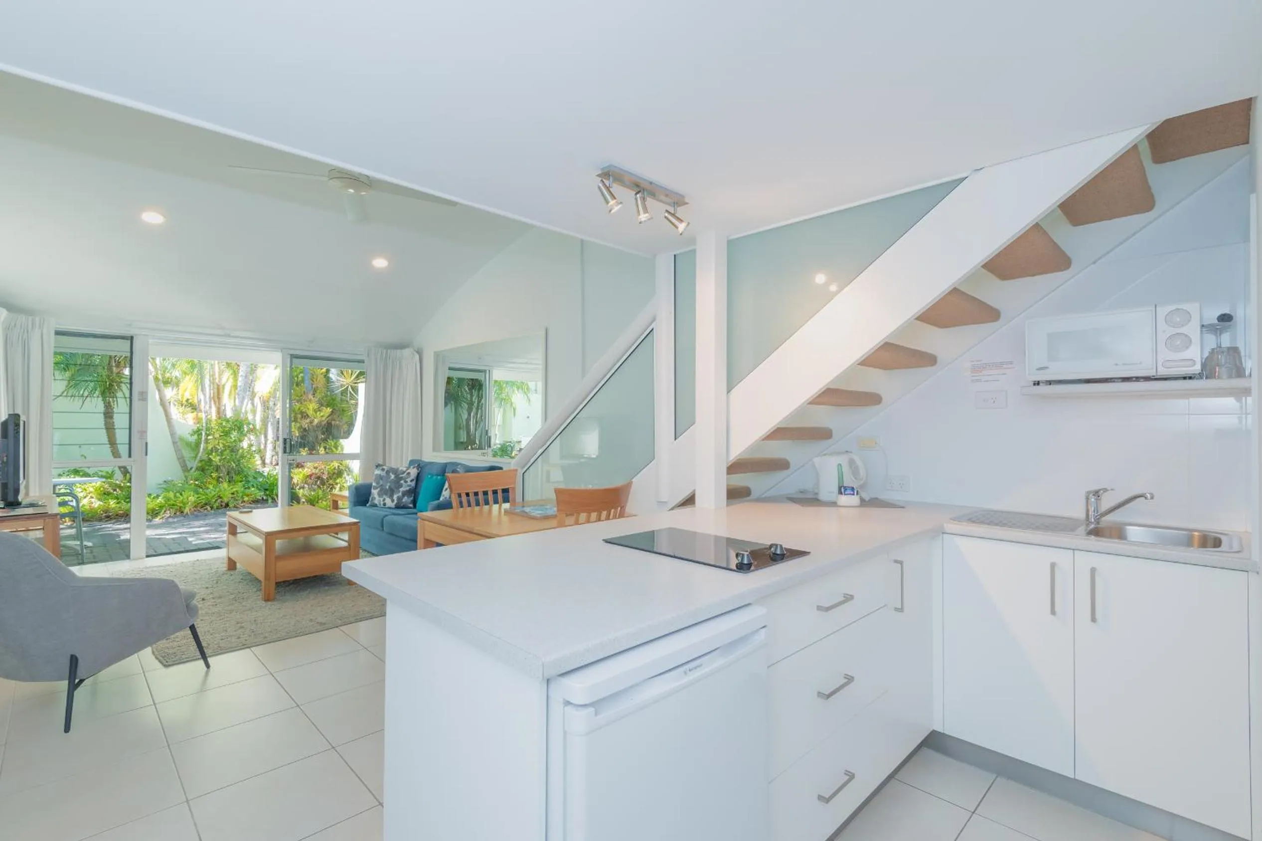 Kitchen or kitchenette in Caribbean Noosa