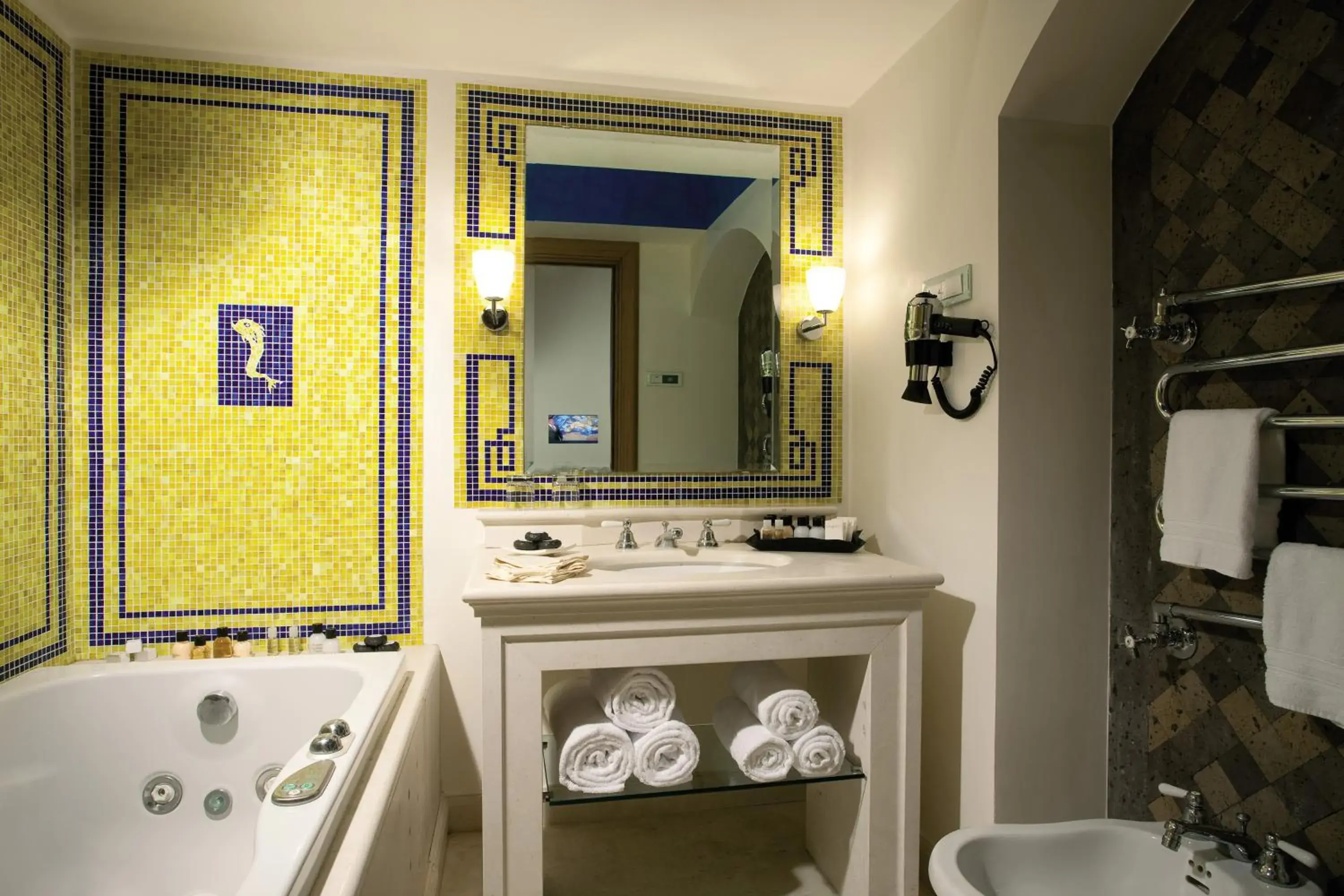 Bathroom in Grand Hotel Angiolieri