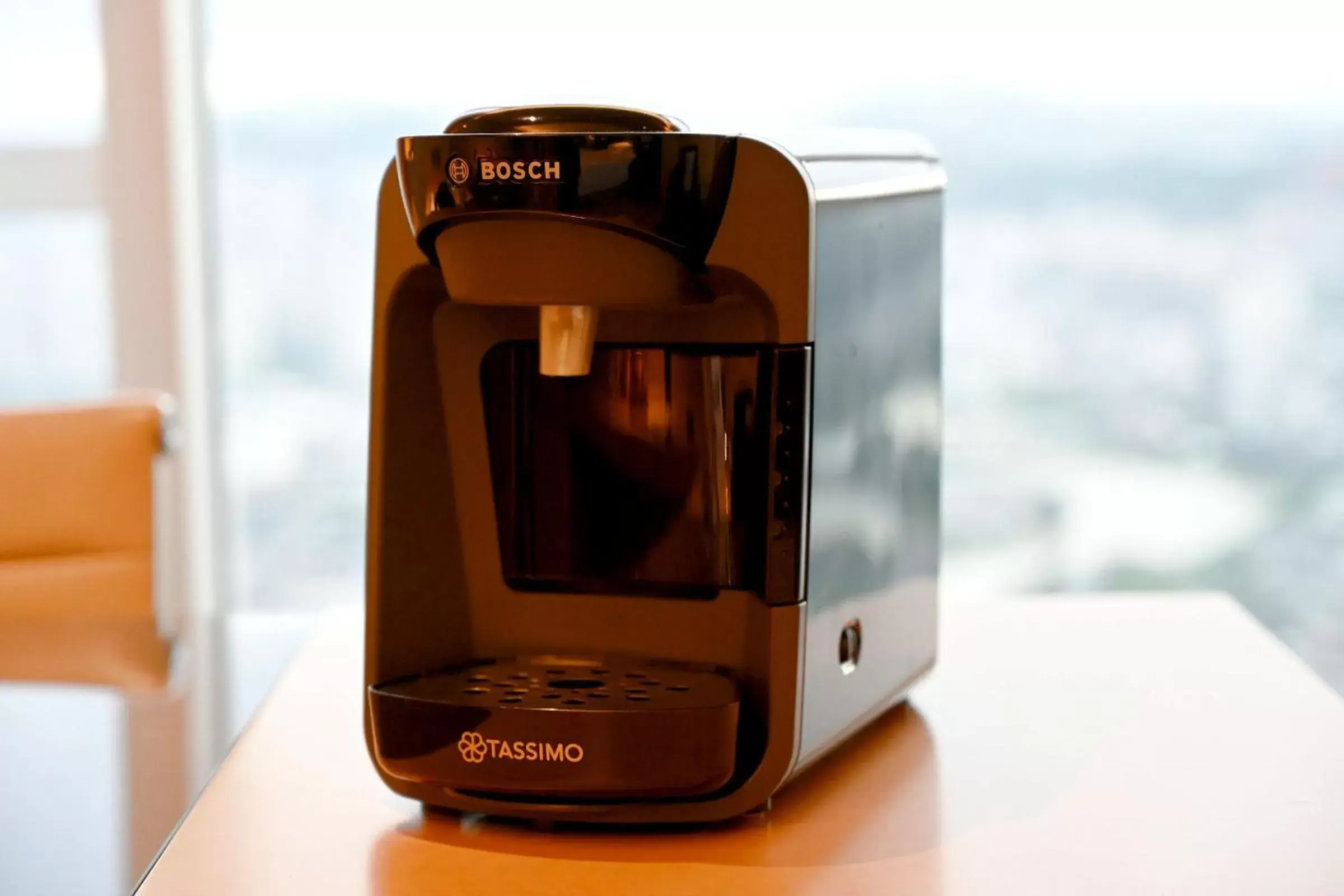 Coffee/tea facilities in Renaissance Huizhou Hotel