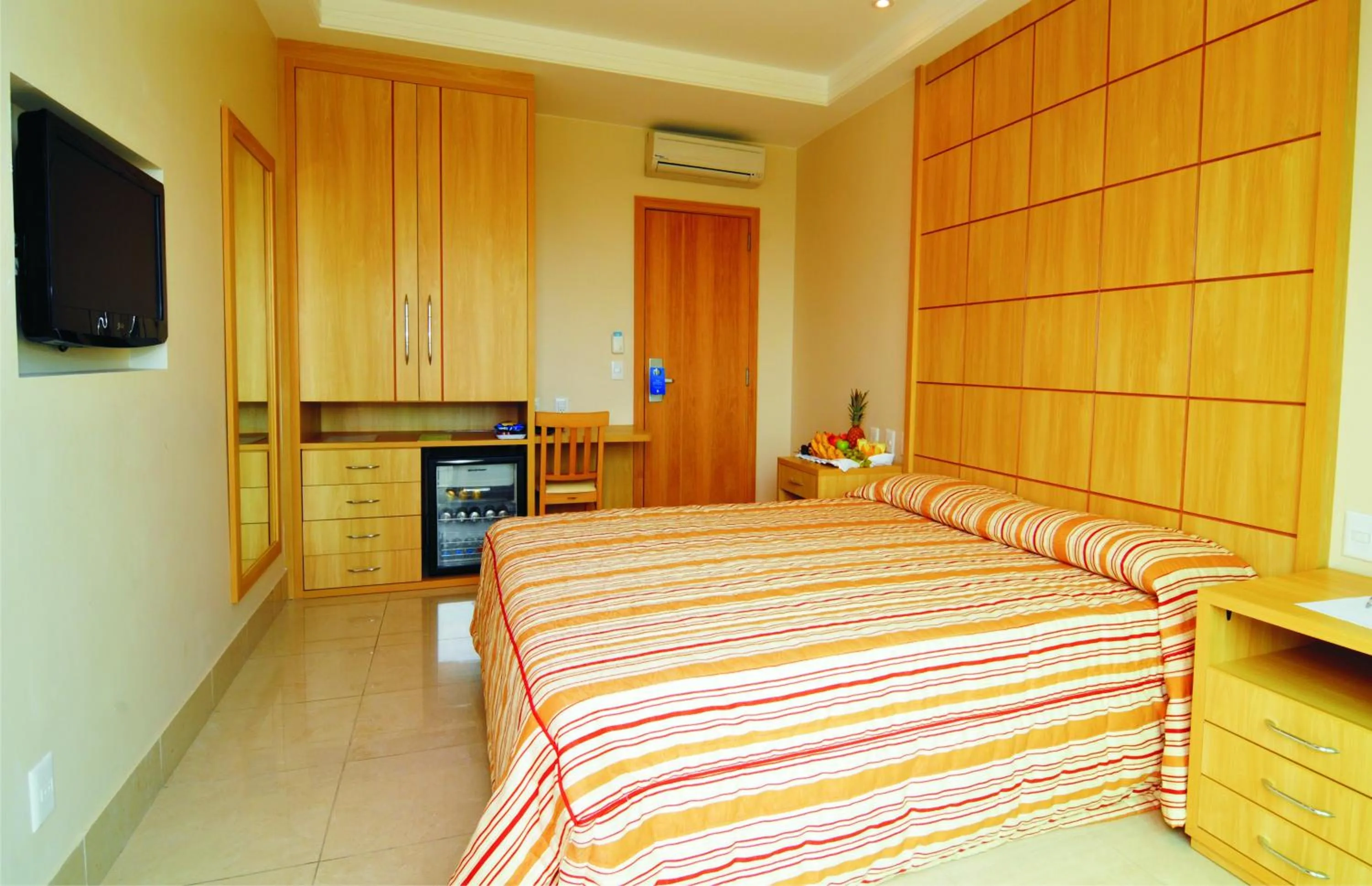 Photo of the whole room, Bed in Américas Gaivota Hotel