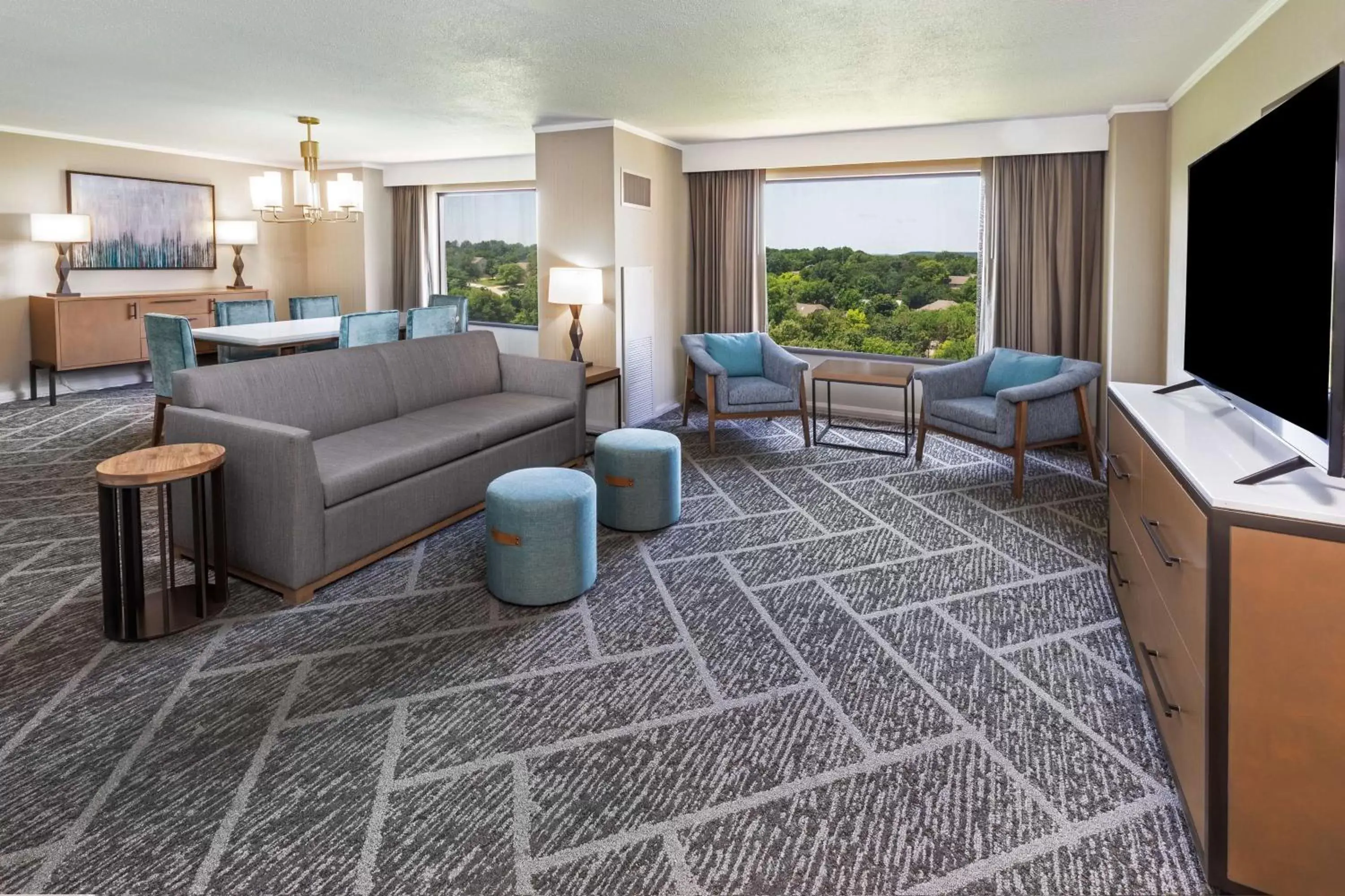 Living room, Seating Area in DoubleTree by Hilton Tulsa at Warren Place