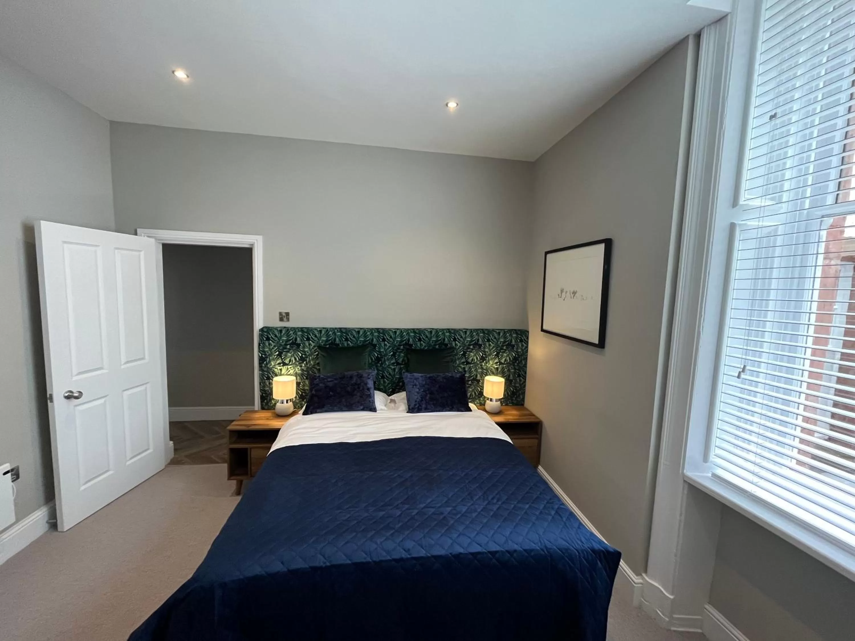 Bed in Crown and Cushion Appleby