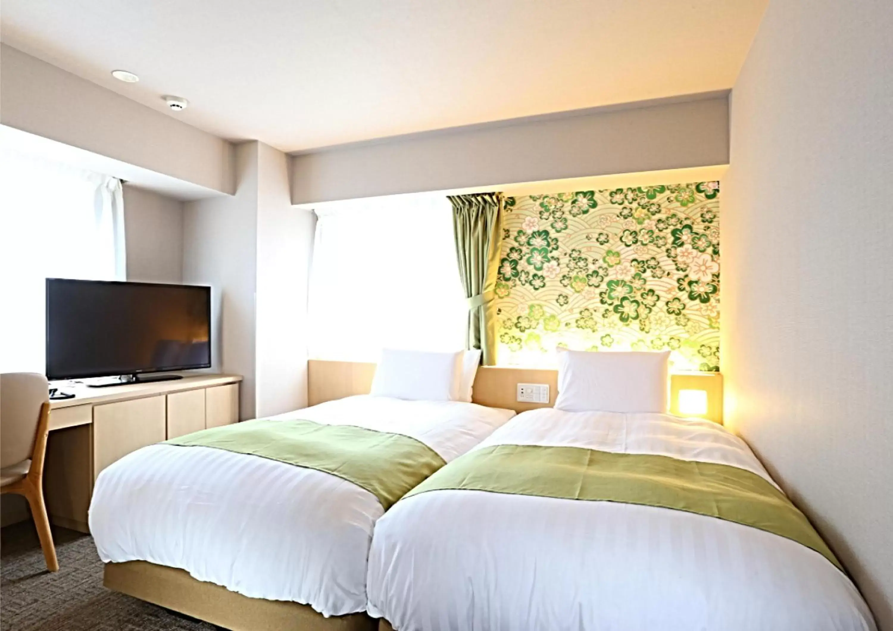 Photo of the whole room, Bed in Hotel Wing International Premium Kanazawa Ekimae