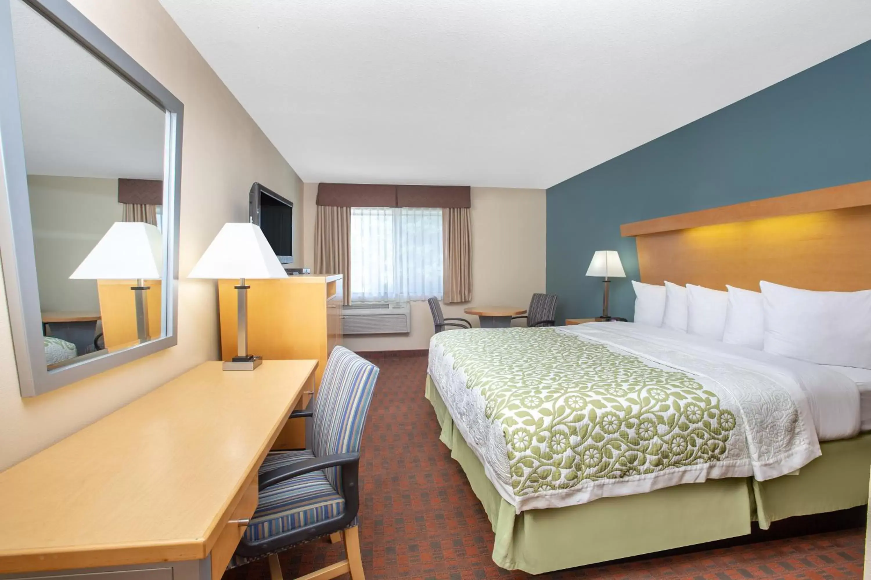 Photo of the whole room in Days Inn by Wyndham Woodland