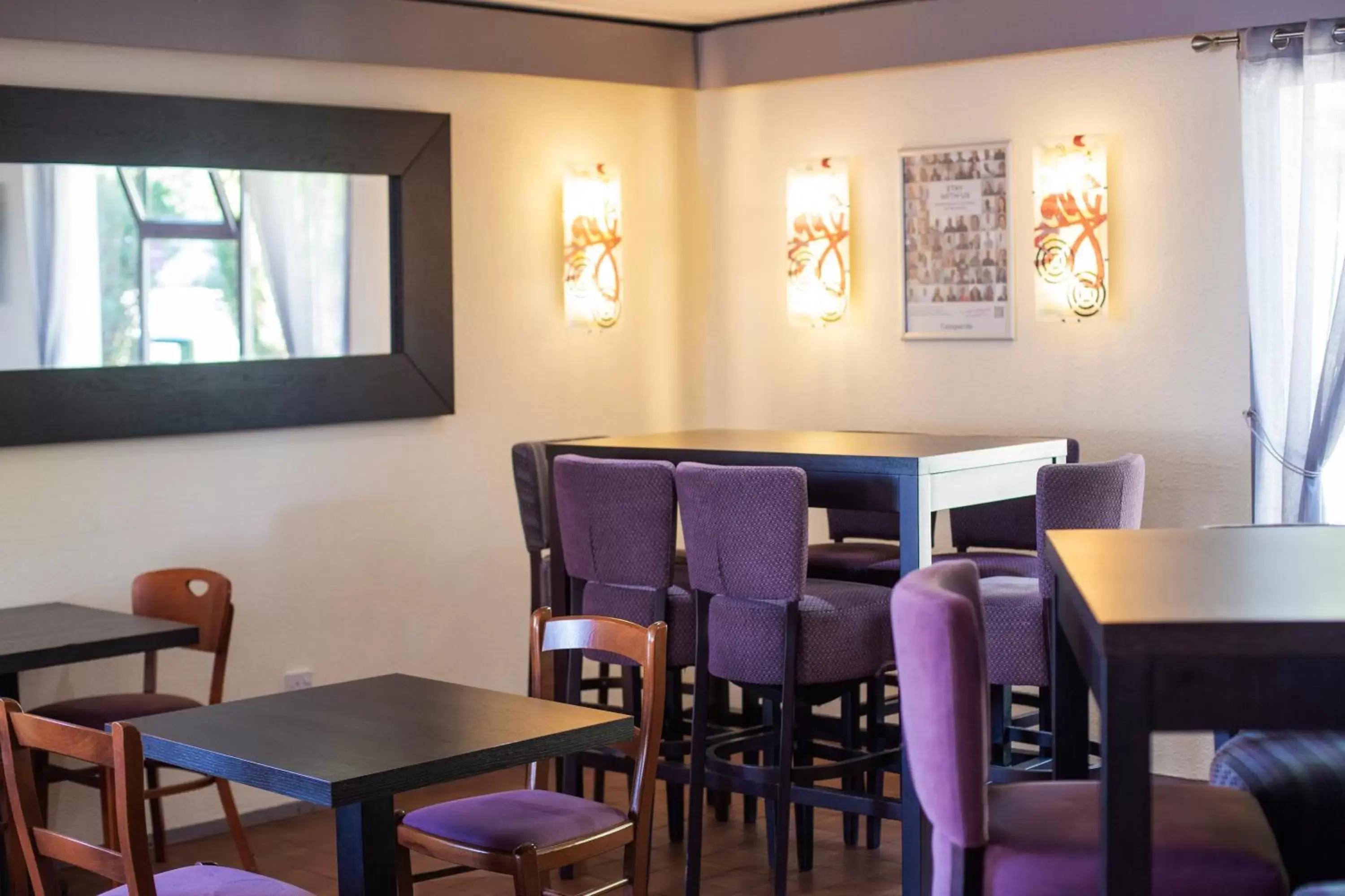 Lounge or bar, Restaurant/Places to Eat in Campanile Hotel Doncaster