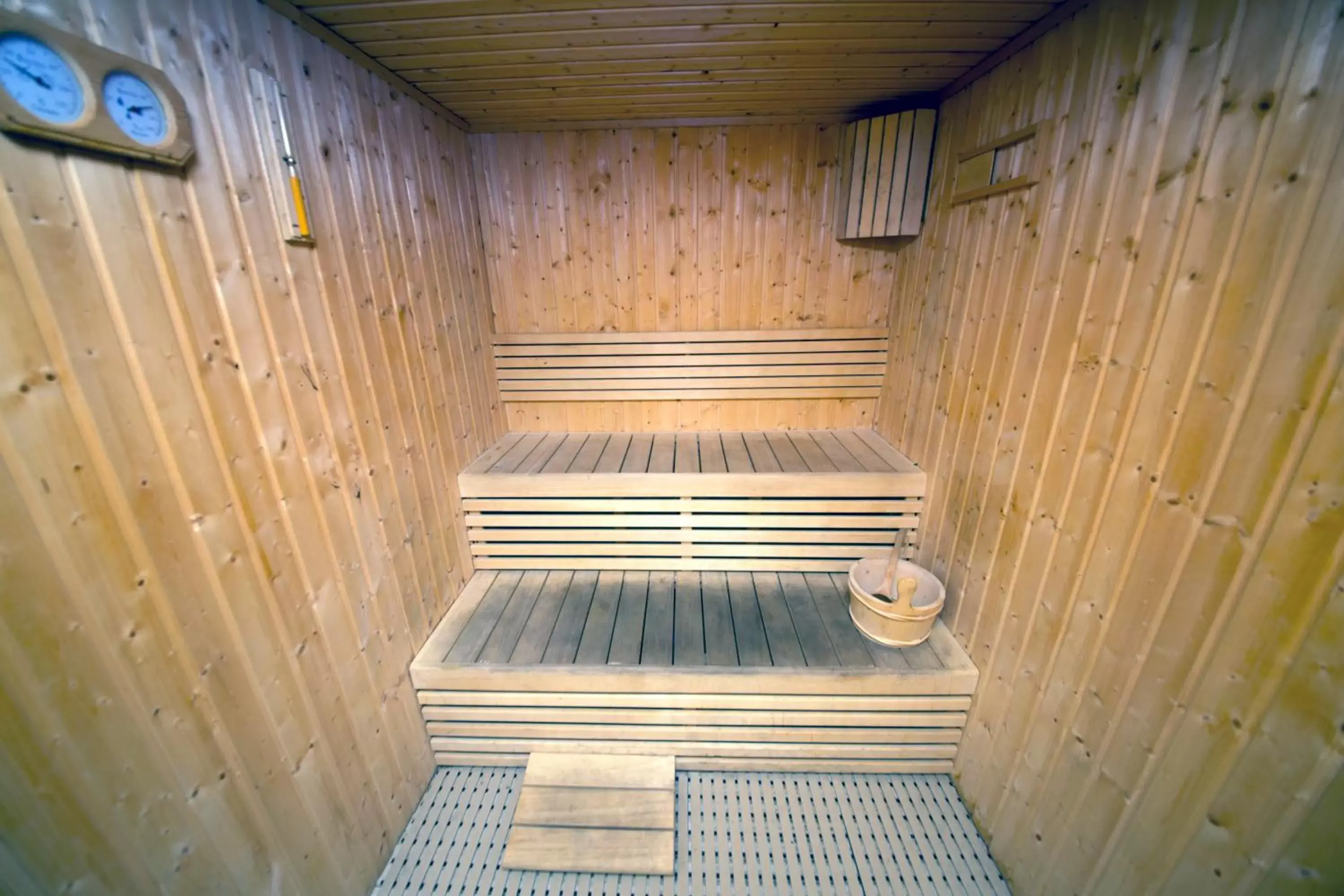 Sauna in Best Western Plus Pearl Creek