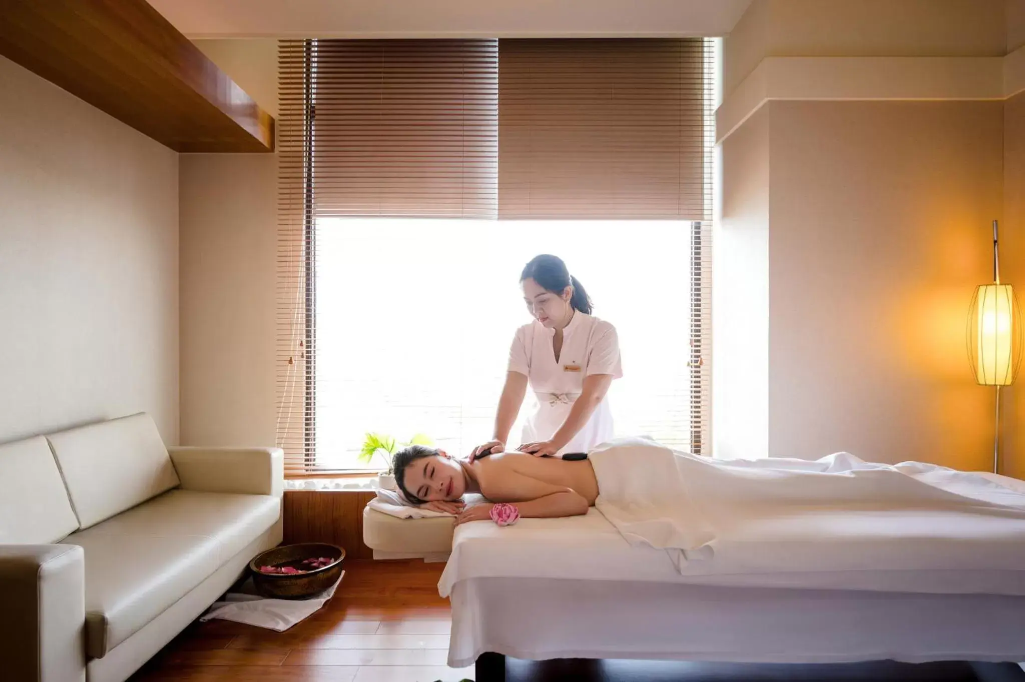 Massage in Hotel Nikko Saigon