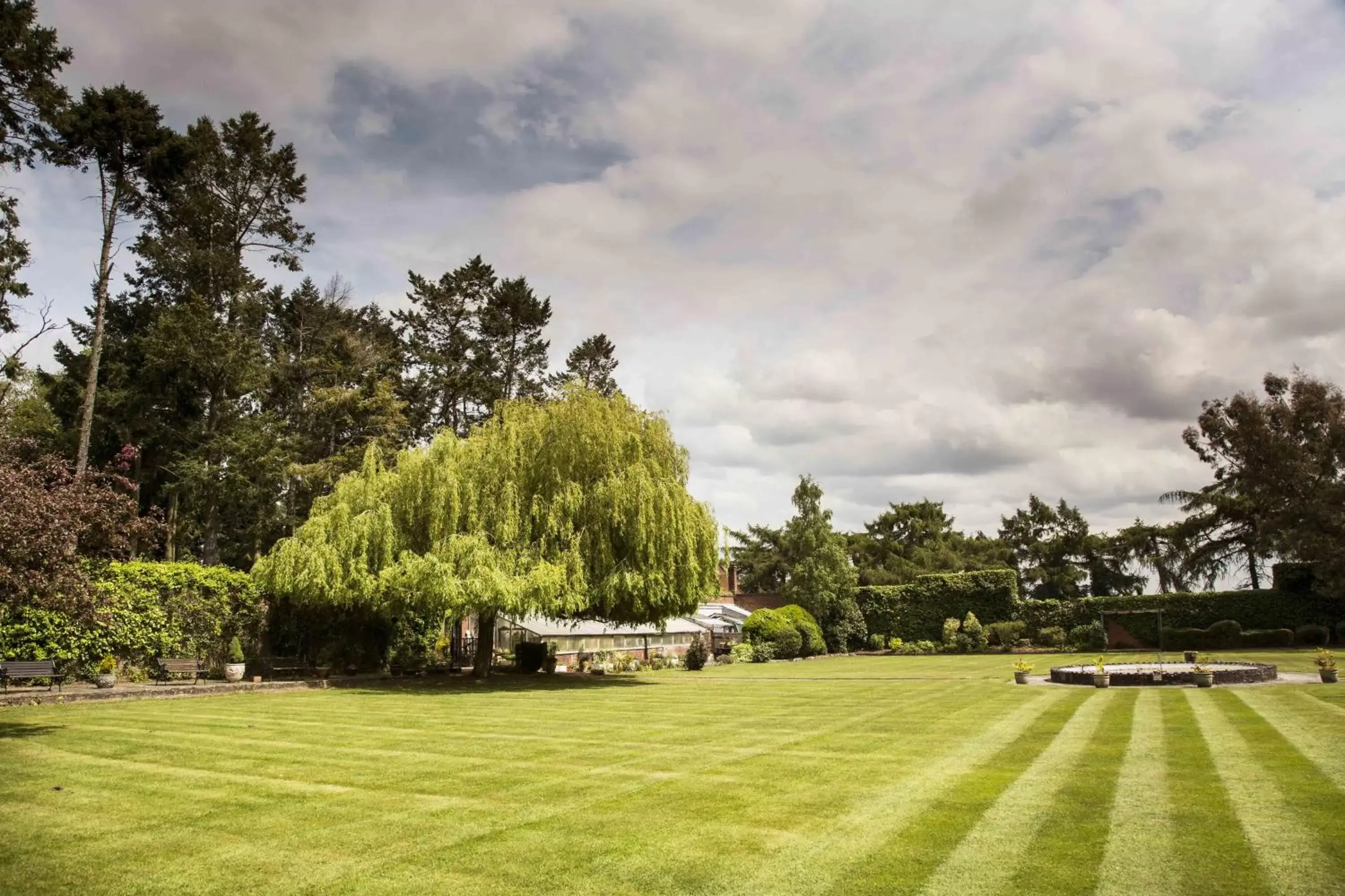 Day, Garden in Hogarths Stone Manor