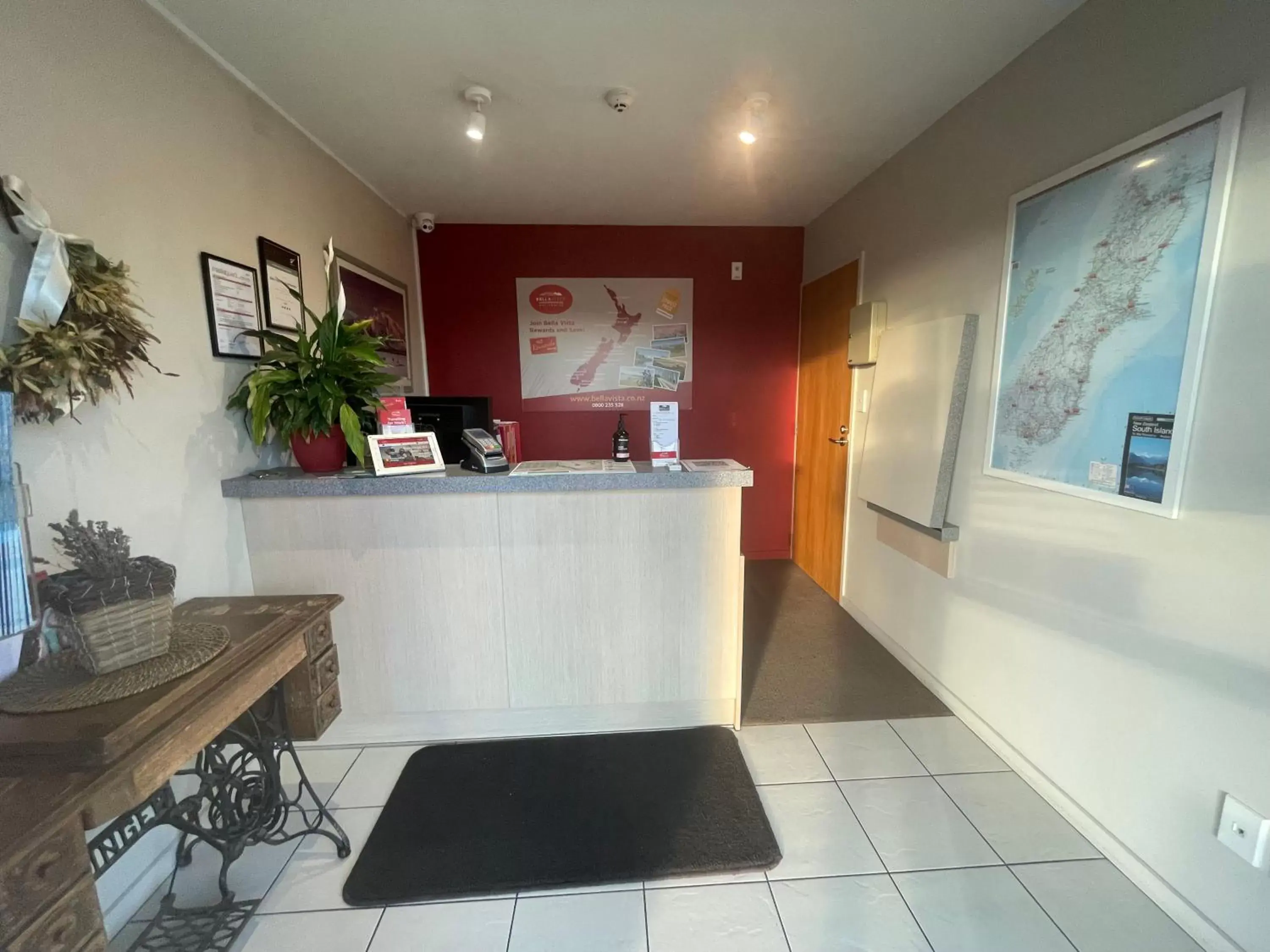 Staff, Lobby/Reception in Bella Vista Motel Ashburton