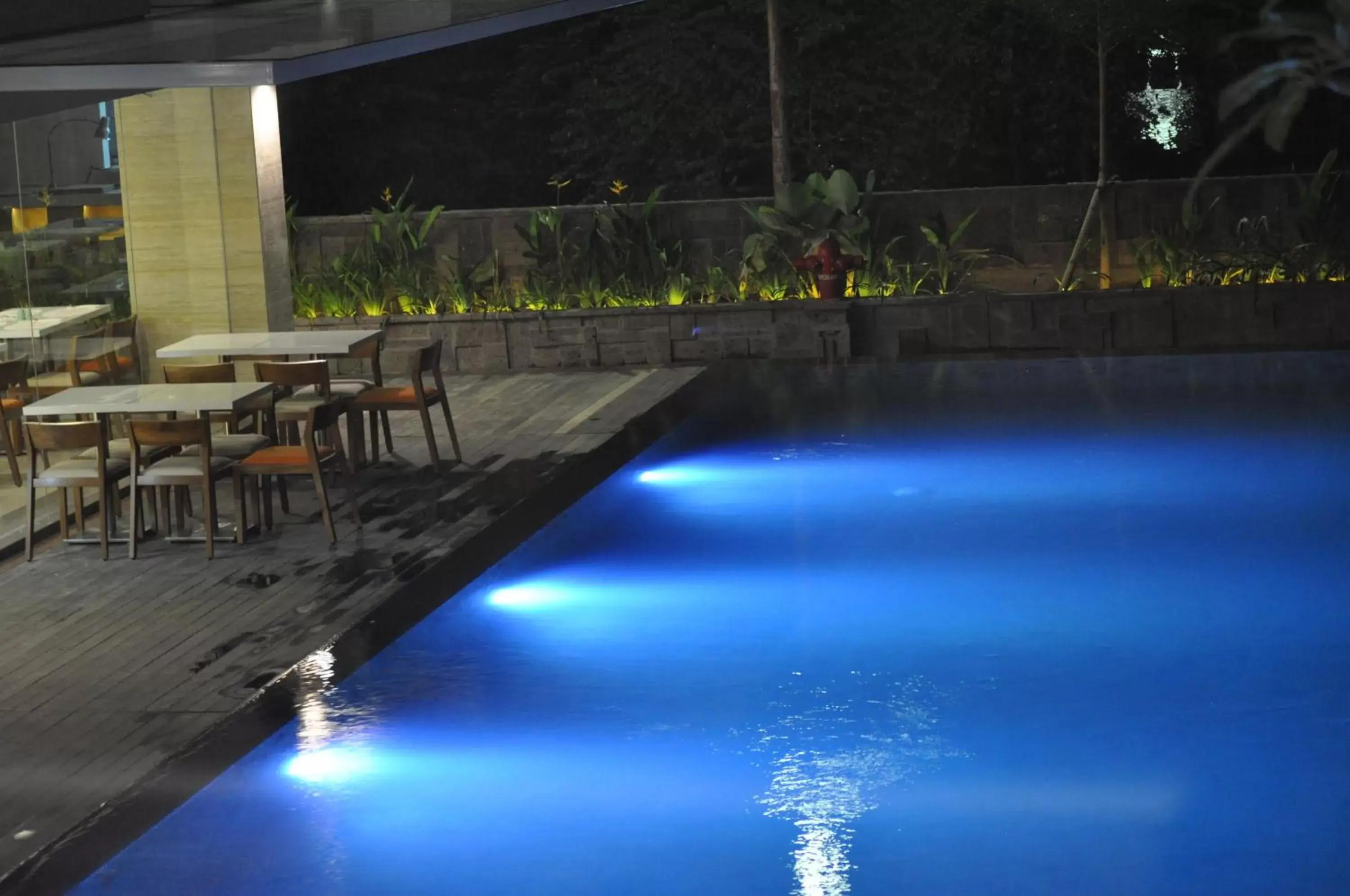 Swimming Pool in HARRIS Hotel Kuta Galleria - Bali