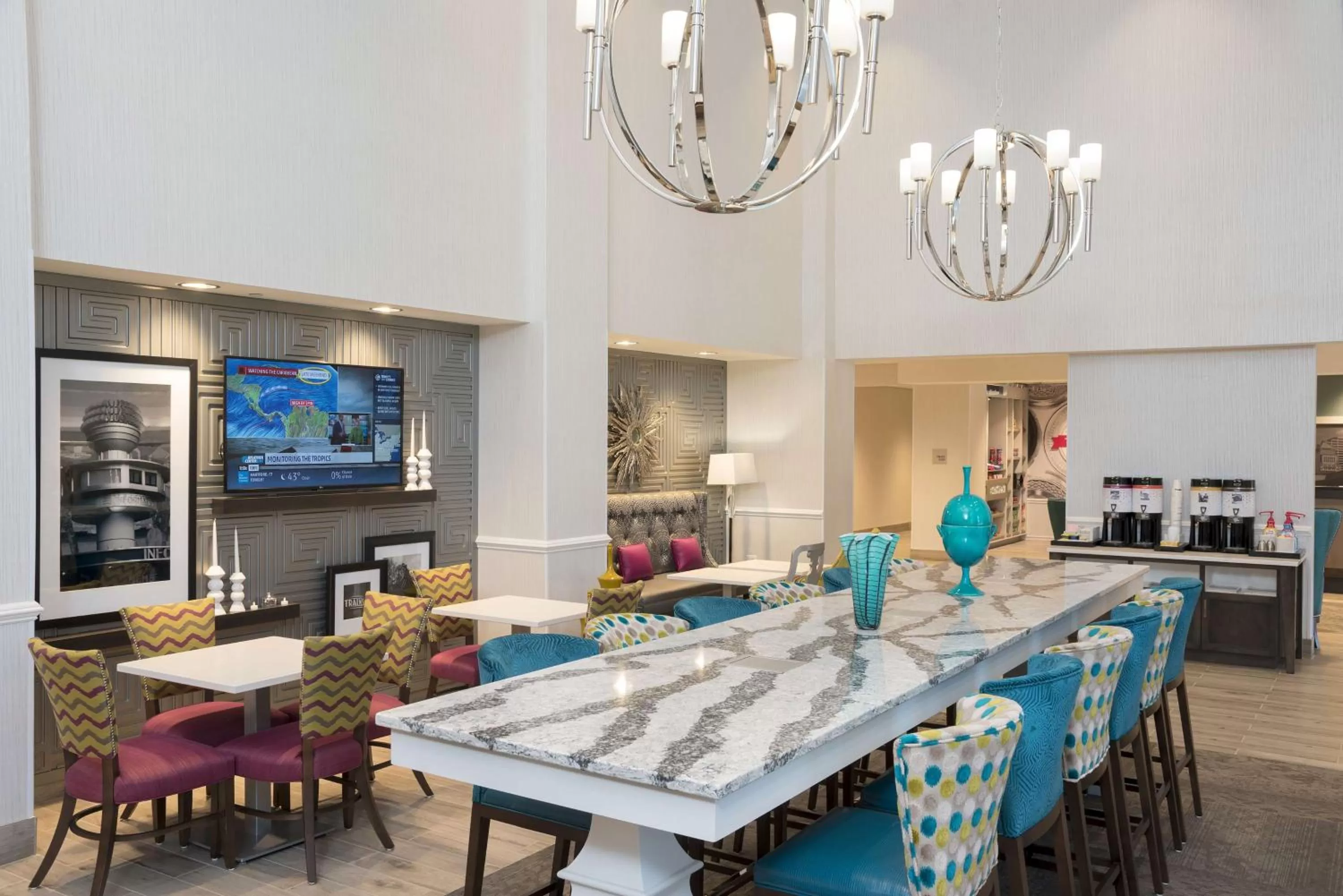 Restaurant/places to eat in Hampton Inn & Suites by Hilton Chicago Schaumburg IL