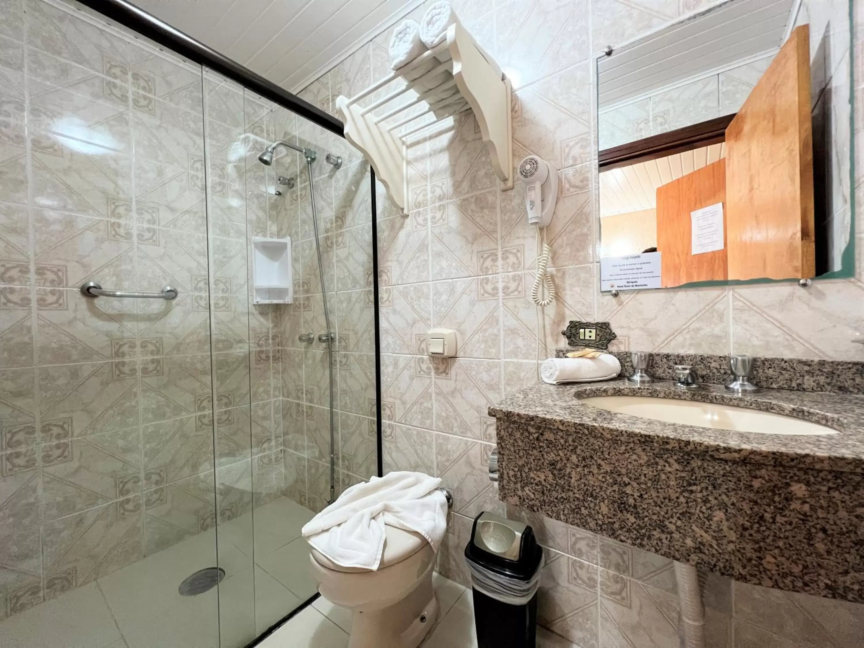 Standard Double Room in Hotel Solar da Montanha Standard Double Room in Hotel Solar da Montanha
