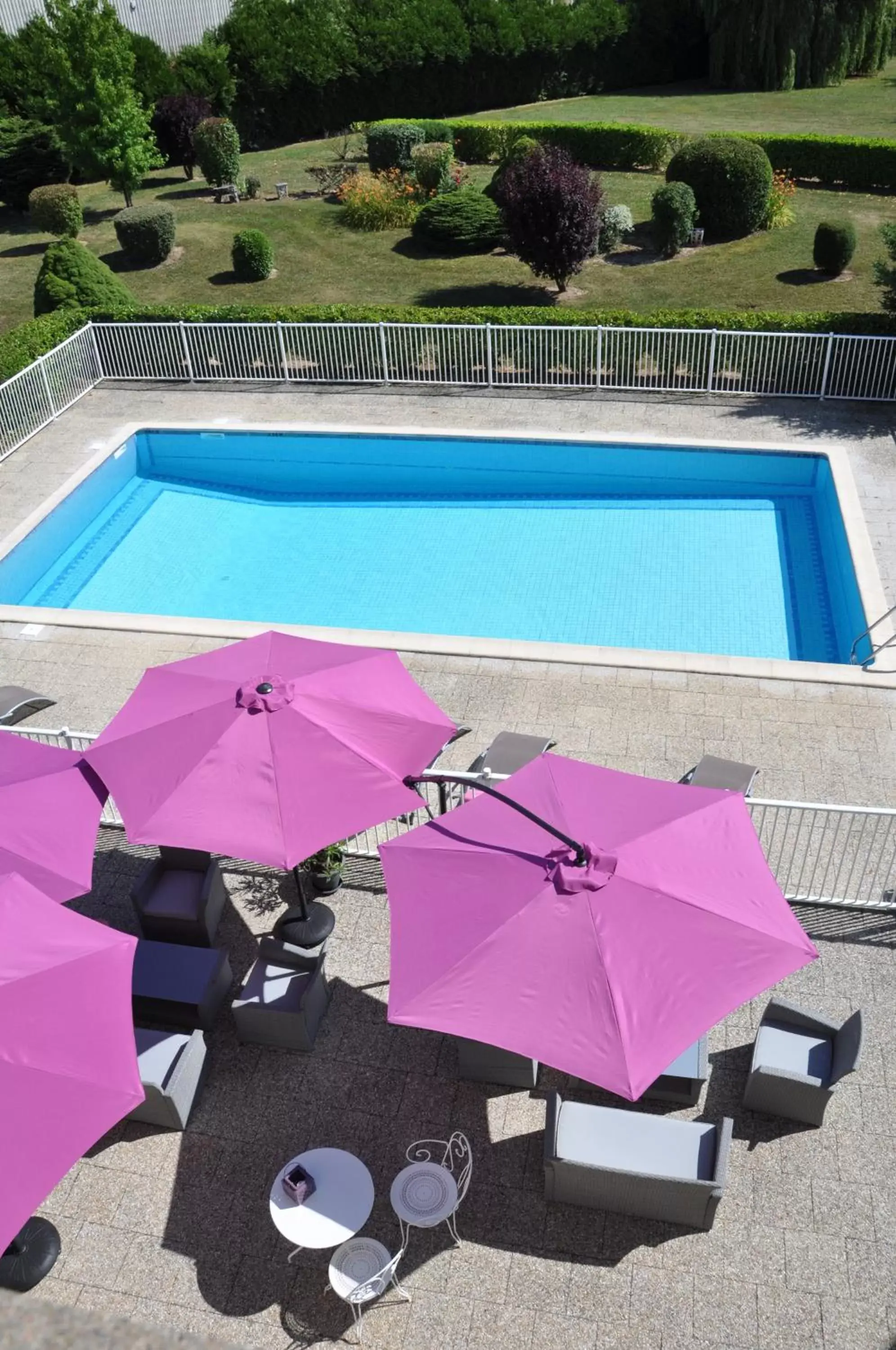 Swimming pool, Pool View in ibis Styles Gien