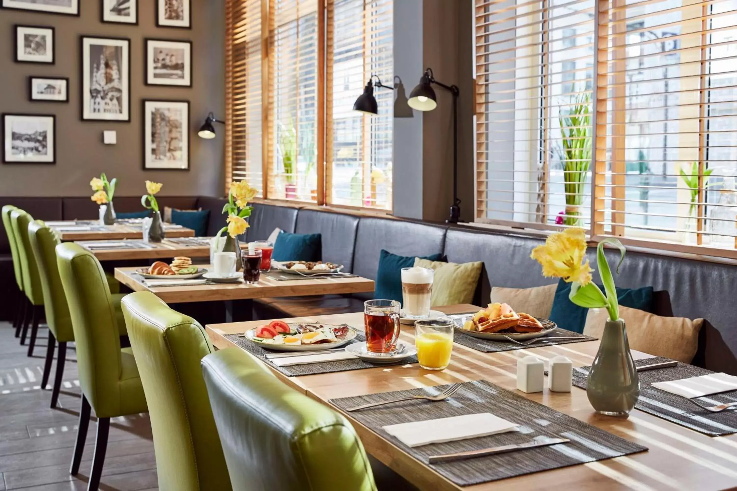 Restaurant/places to eat in Lindner Hotel Cologne City Plaza, part of JdV by Hyatt Restaurant/places to eat in Lindner Hotel Cologne City Plaza, part of JdV by Hyatt