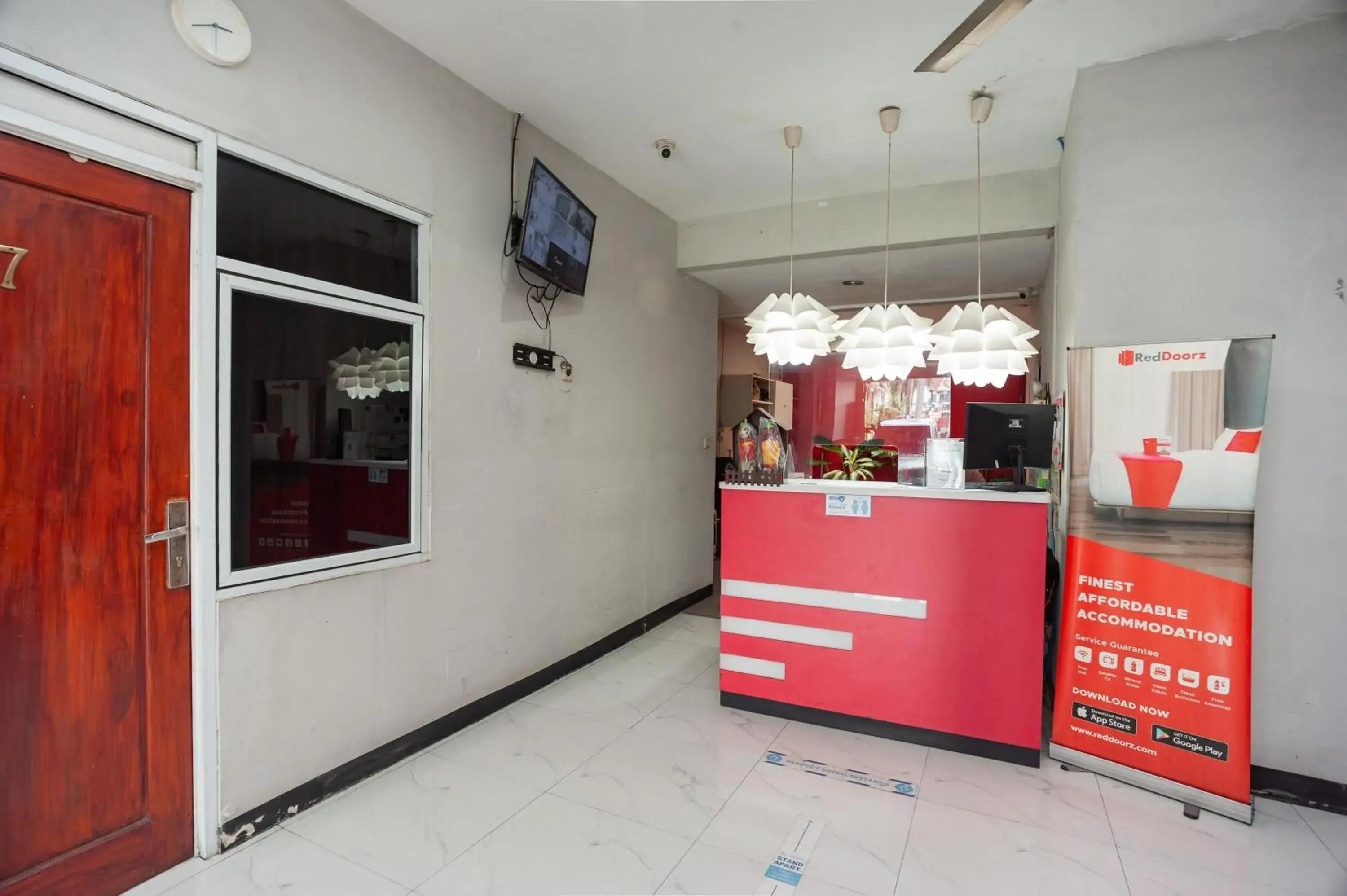 Lobby or reception in RedDoorz Plus near Mall Kelapa Gading
