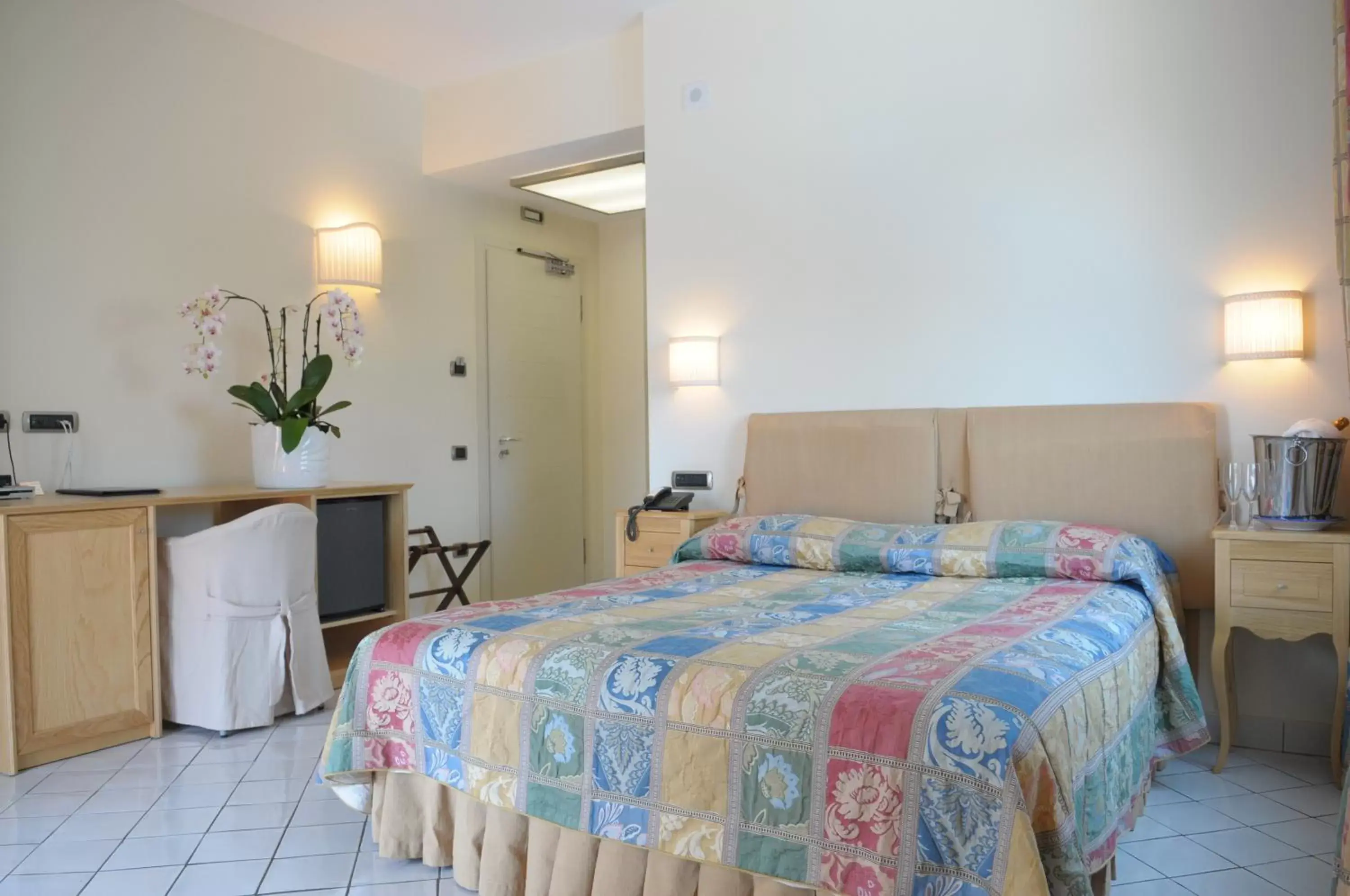 Superior Double Room with Sea View and Terrace in Hotel Villa Poseidon & Events