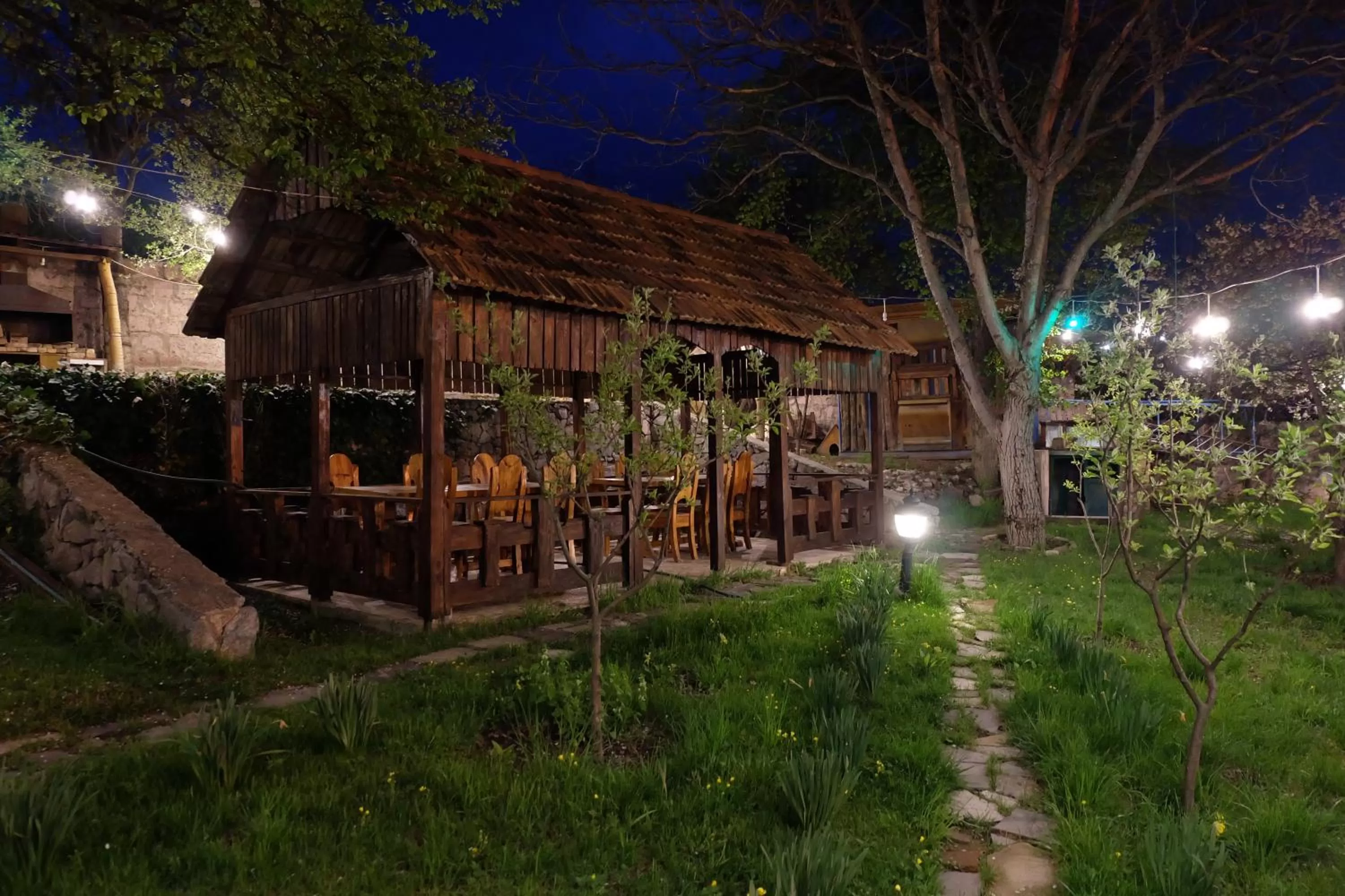 Night in Dil Hill by Sam