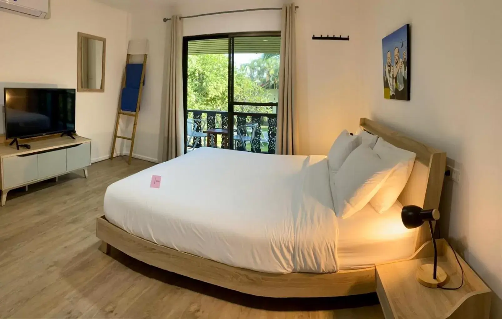 Bed in Dolphin Bay Beach Resort