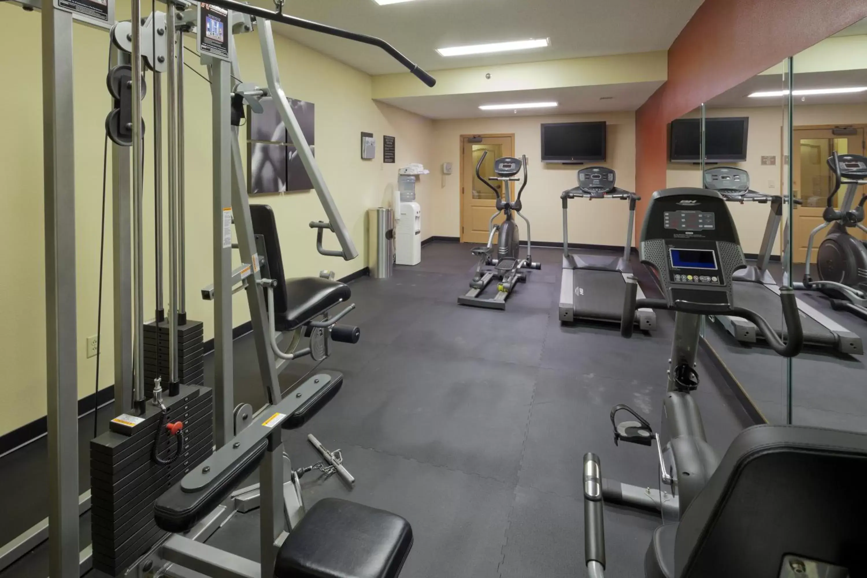 Fitness centre/facilities, Fitness Center/Facilities in Country Inn & Suites by Radisson, Tuscaloosa, AL