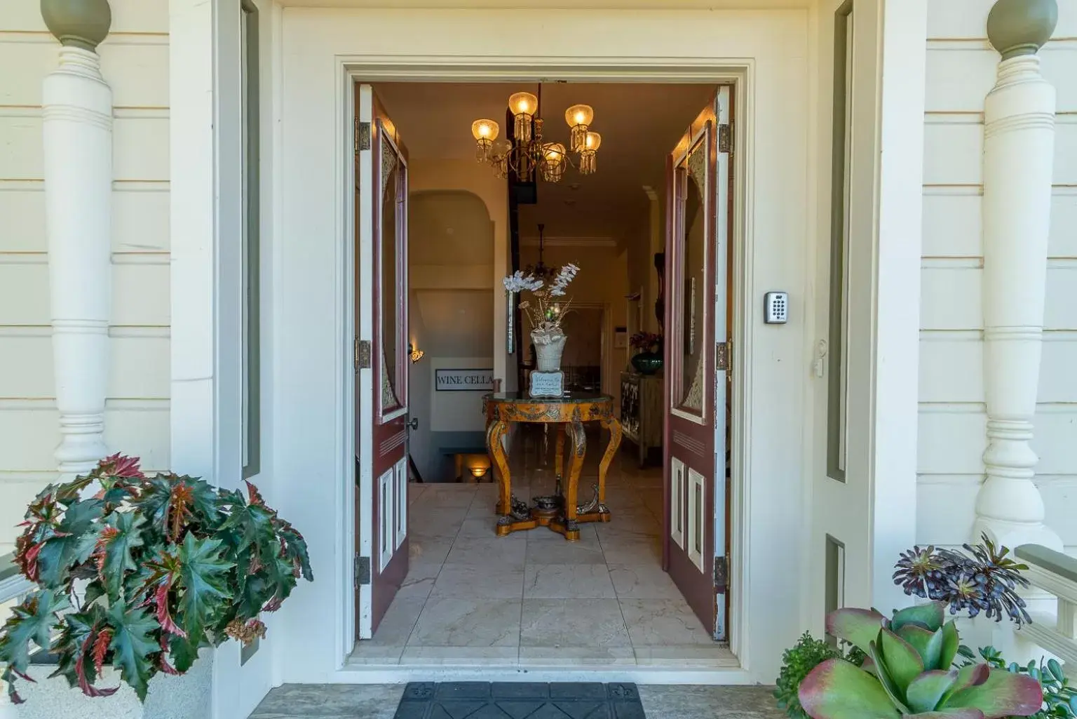 Facade/entrance in Chateau Coralini