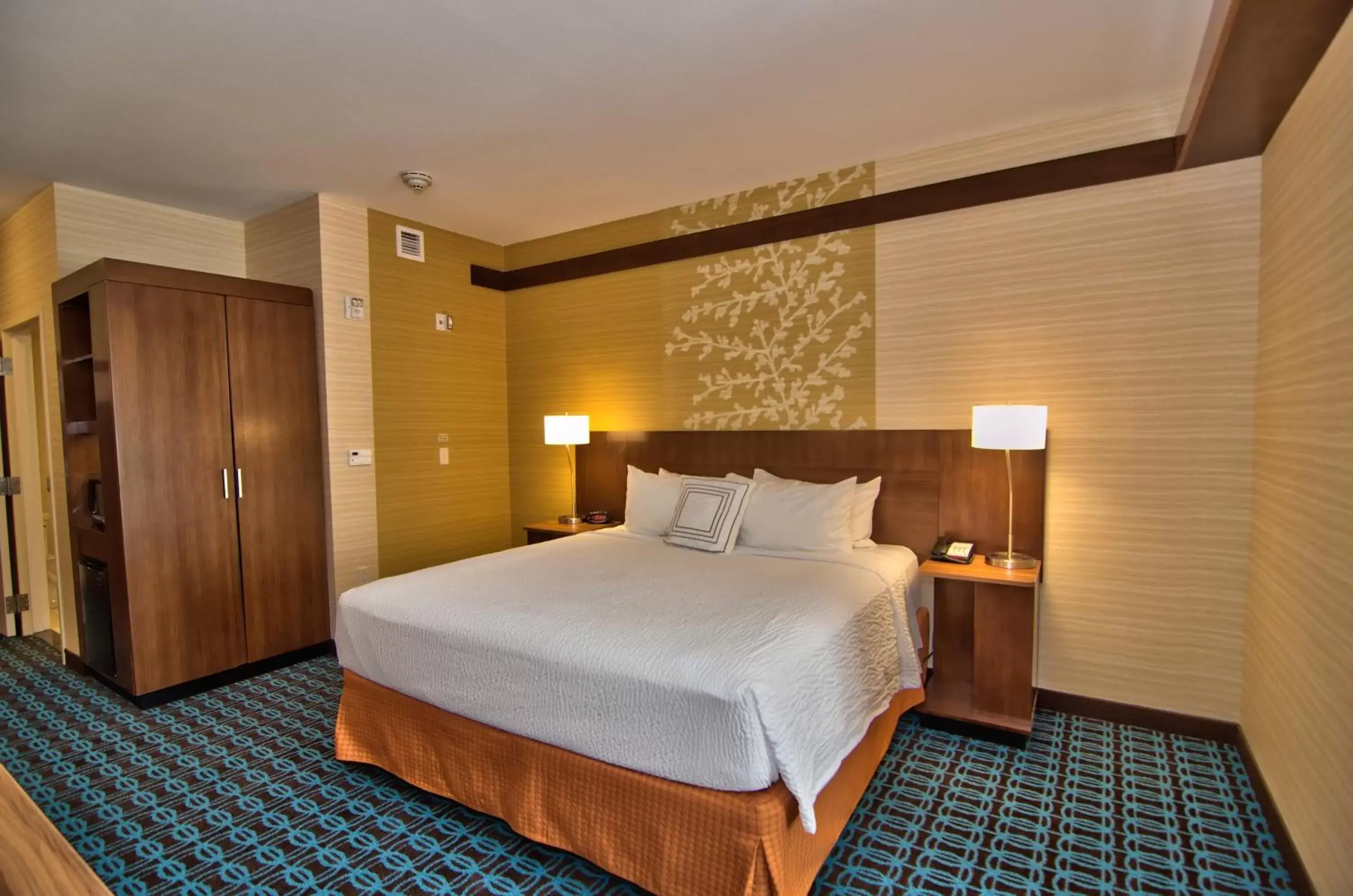 Bed in Fairfield Inn & Suites by Marriott Towanda Wysox