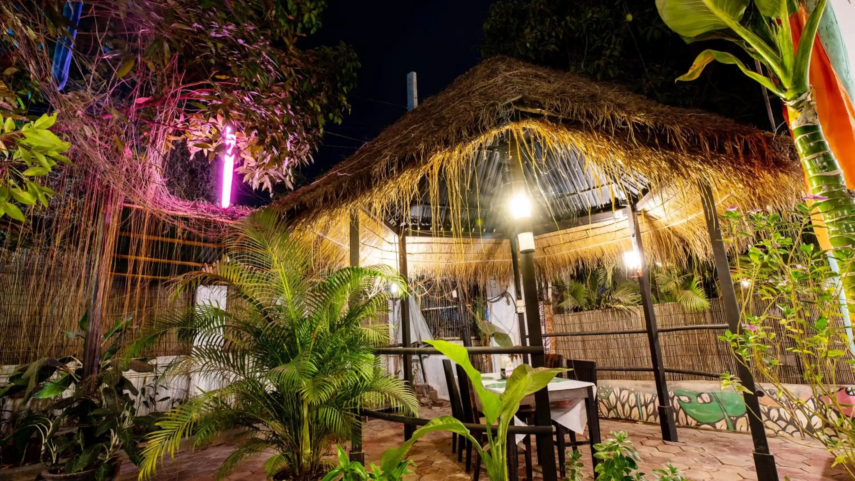 Restaurant/places to eat in Baby Elephant Boutique Hotel