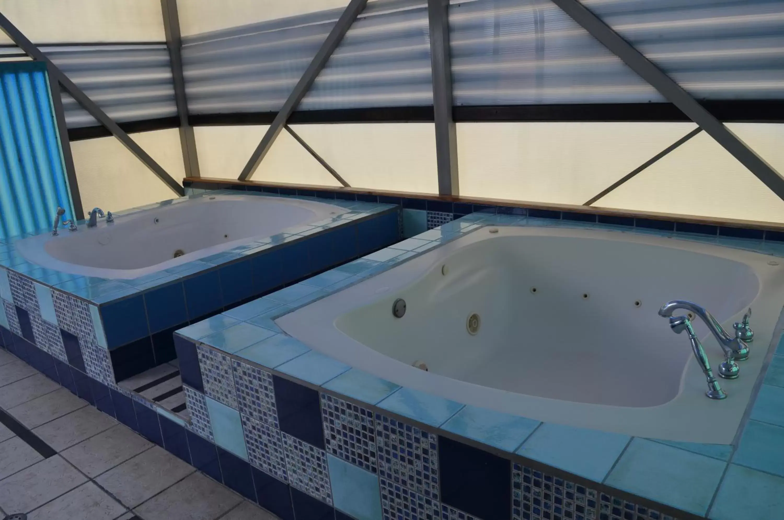 Hot Tub in Sportsmens Lodge
