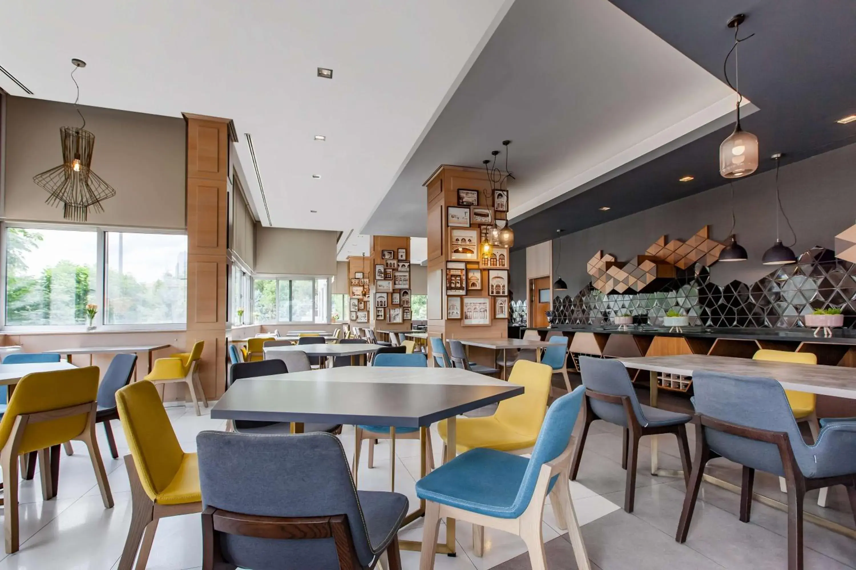 Restaurant/places to eat in Radisson Blu Ankara Restaurant/places to eat in Radisson Blu Ankara