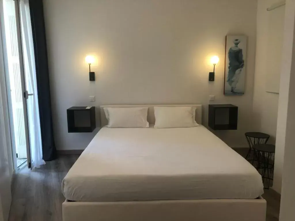 Bed in Hotel Marengo