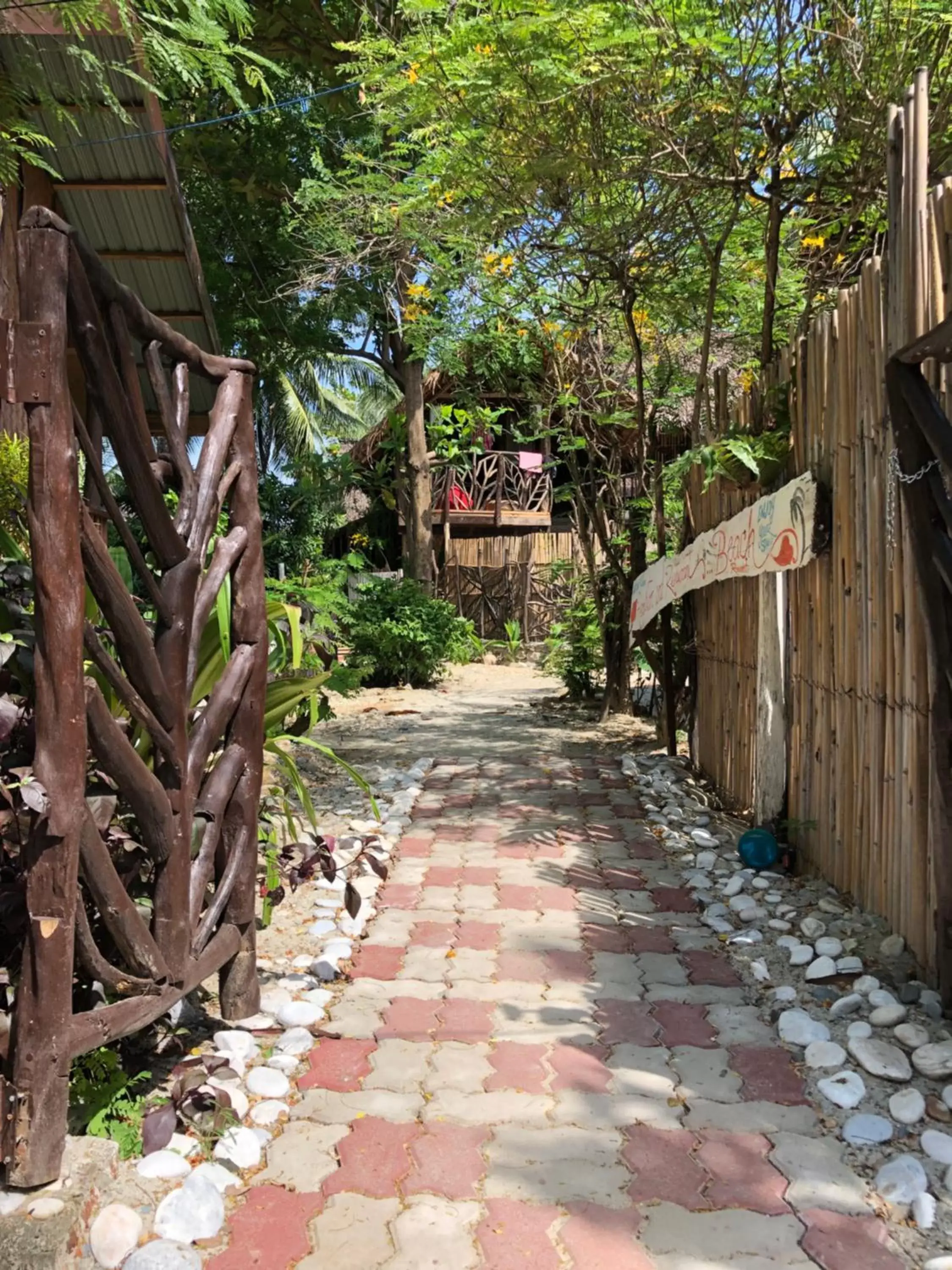 Facade/entrance in Amami Beach Resort Facade/entrance in Amami Beach Resort