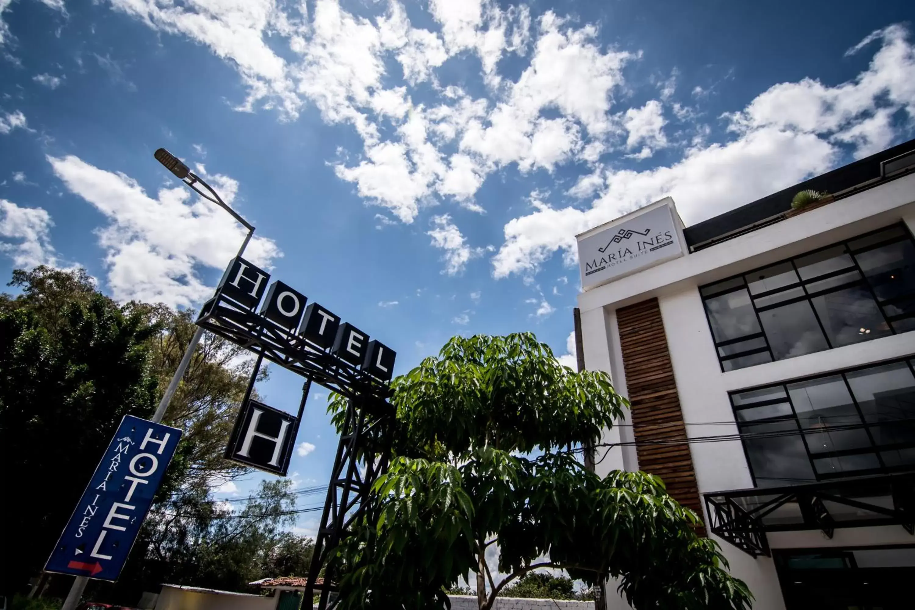 Facade/entrance, Property Building in Maria Ines Hotel Suite