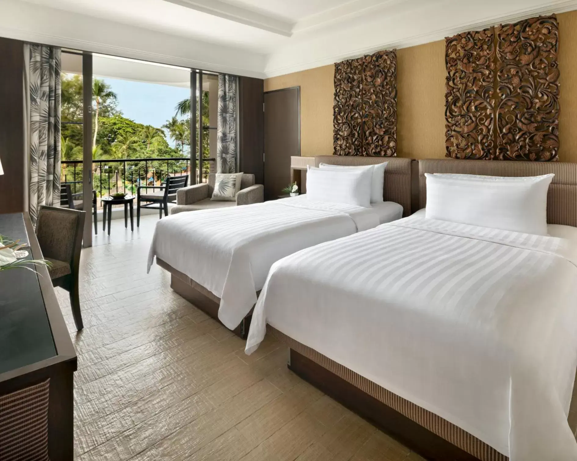 Bed in Shangri-La Golden Sands, Penang