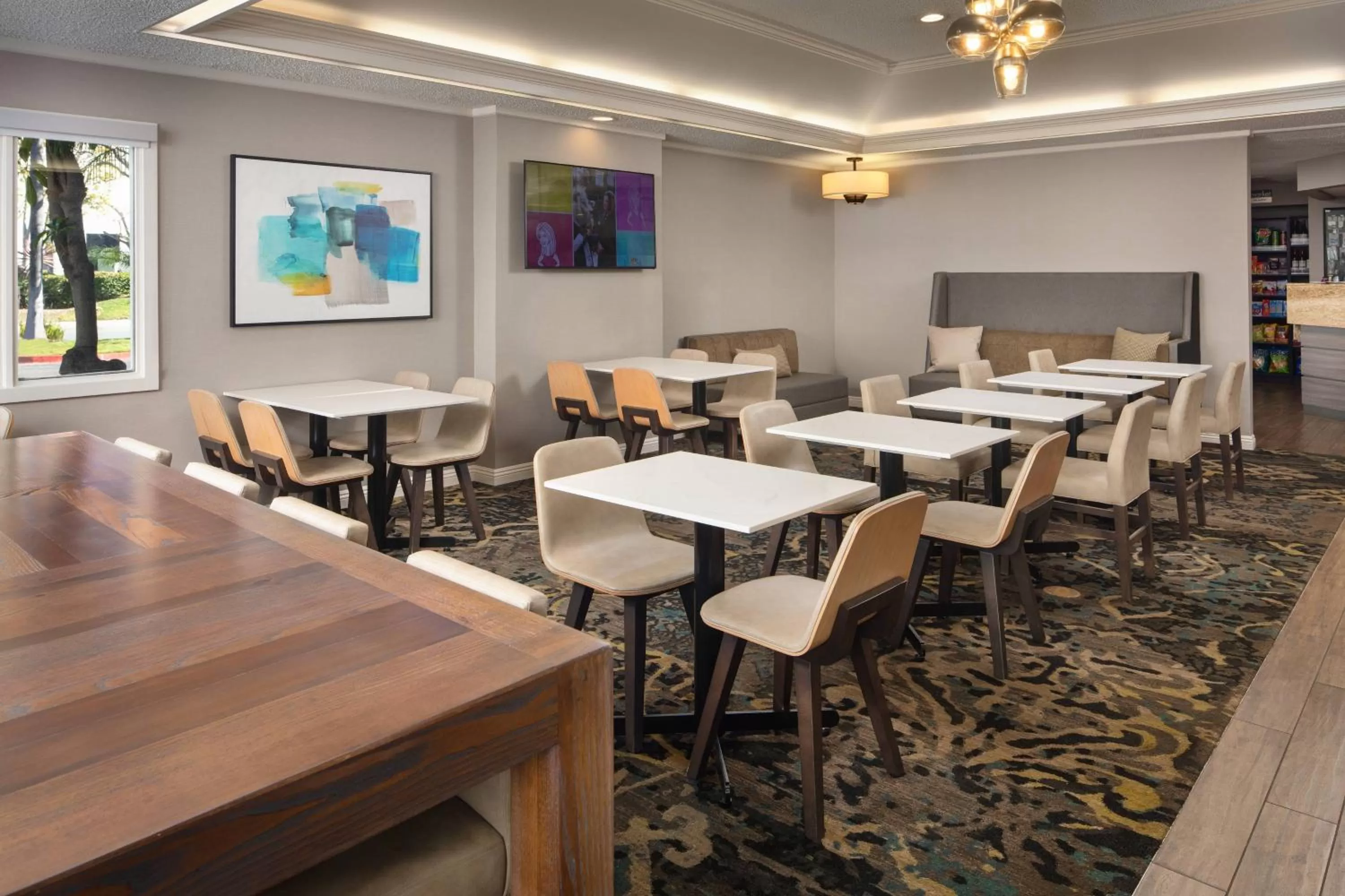 Restaurant/places to eat in Residence Inn Irvine Spectrum