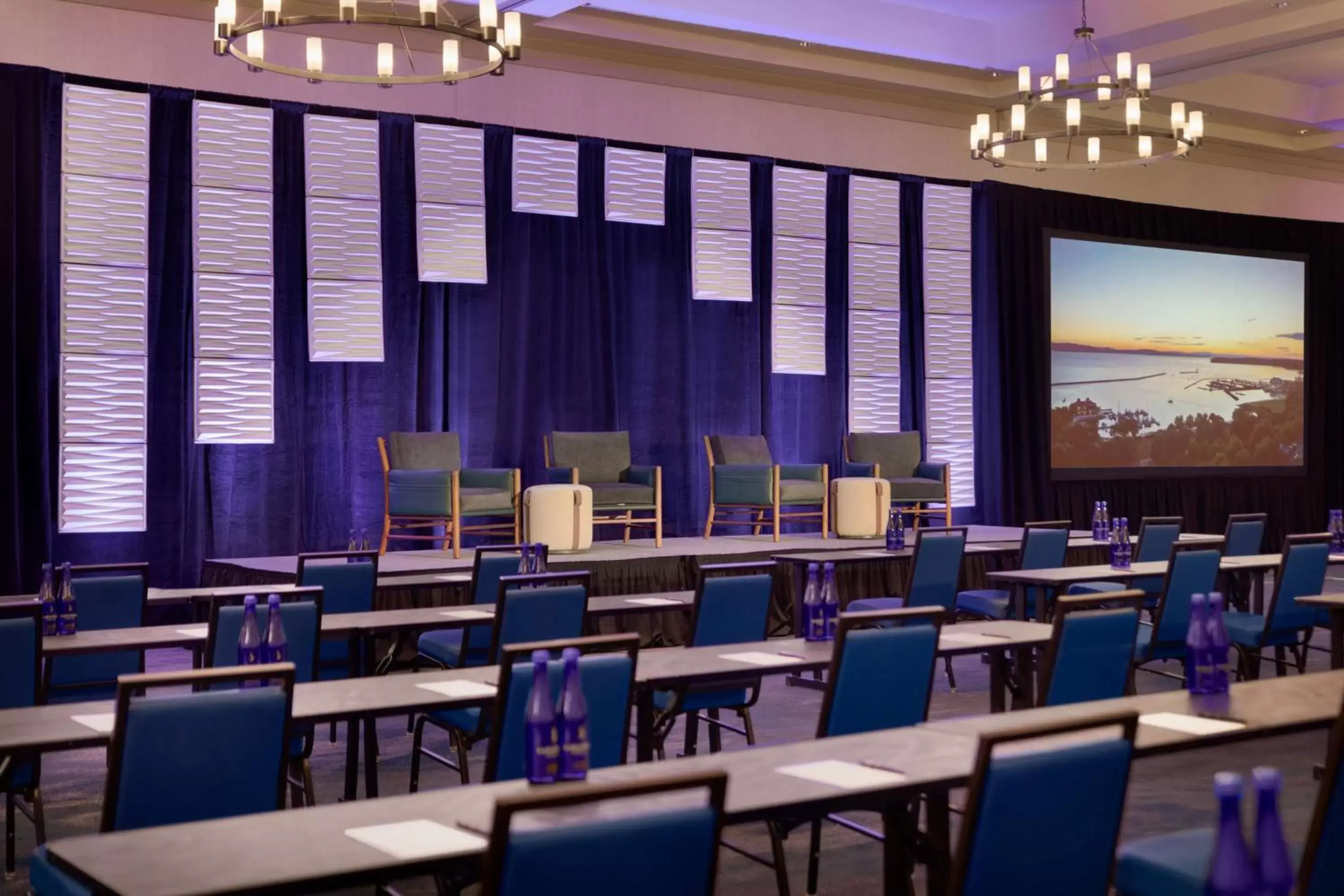 Meeting/conference room in Hilton Burlington Lake Champlain