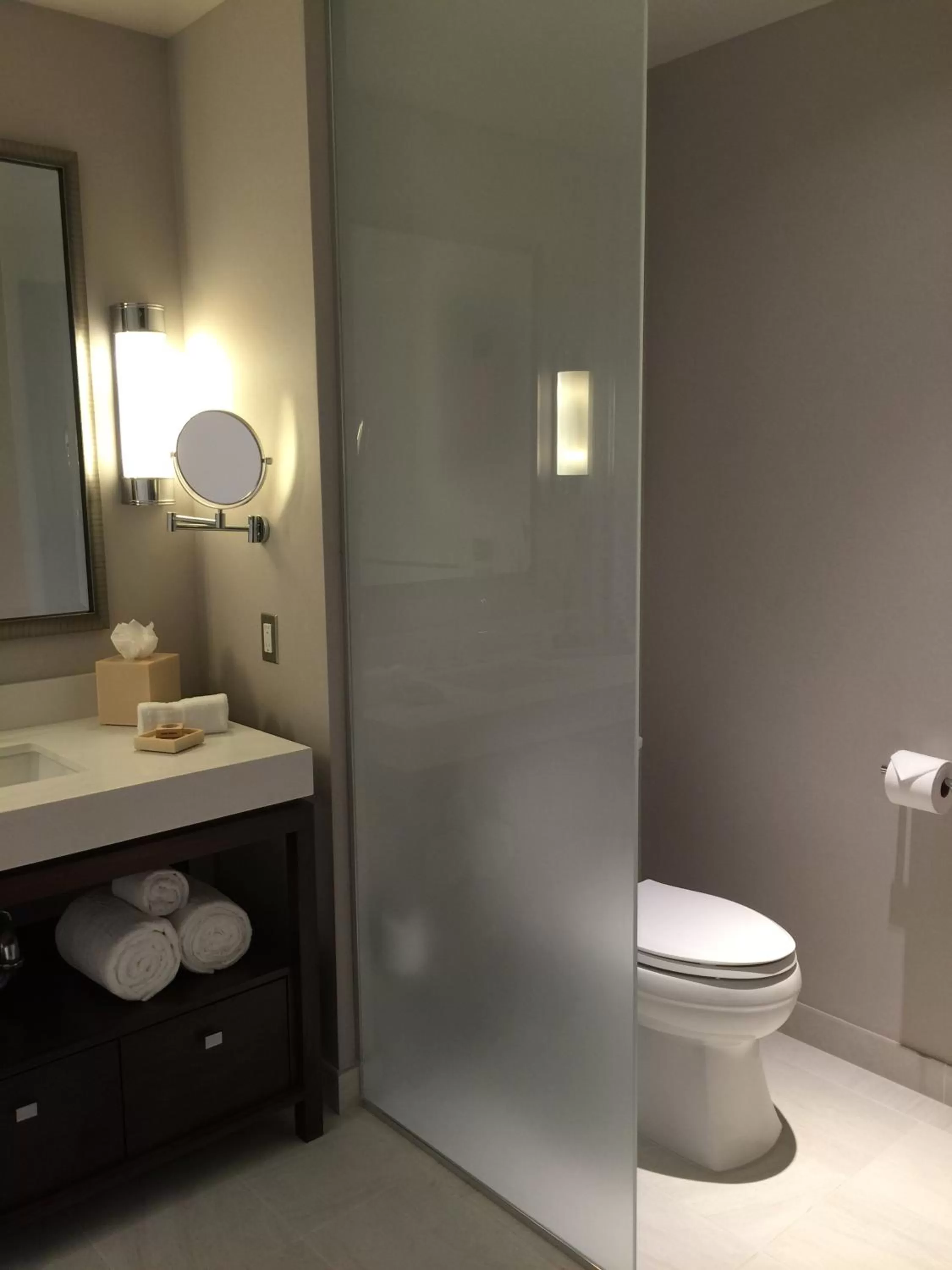 Toilet in Parkwest Bicycle Casino