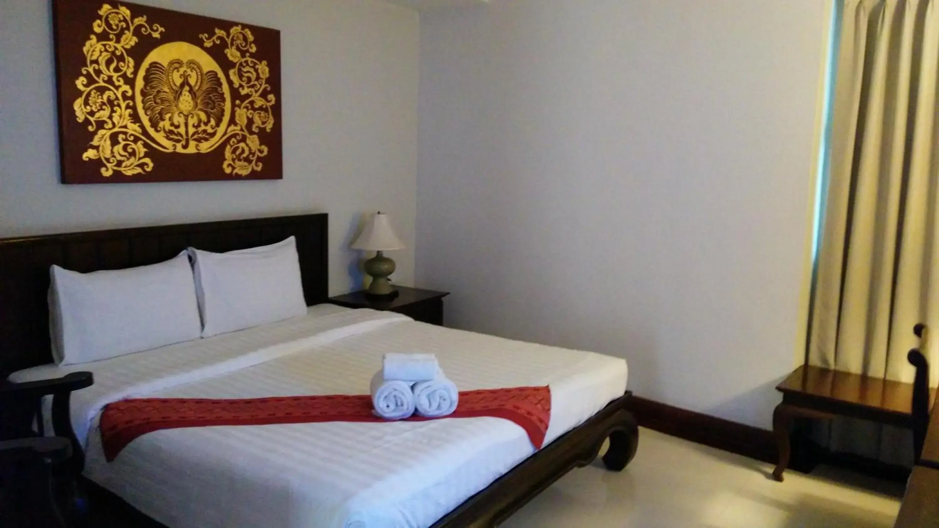 Bed in Swankaburi Boutique Hotel