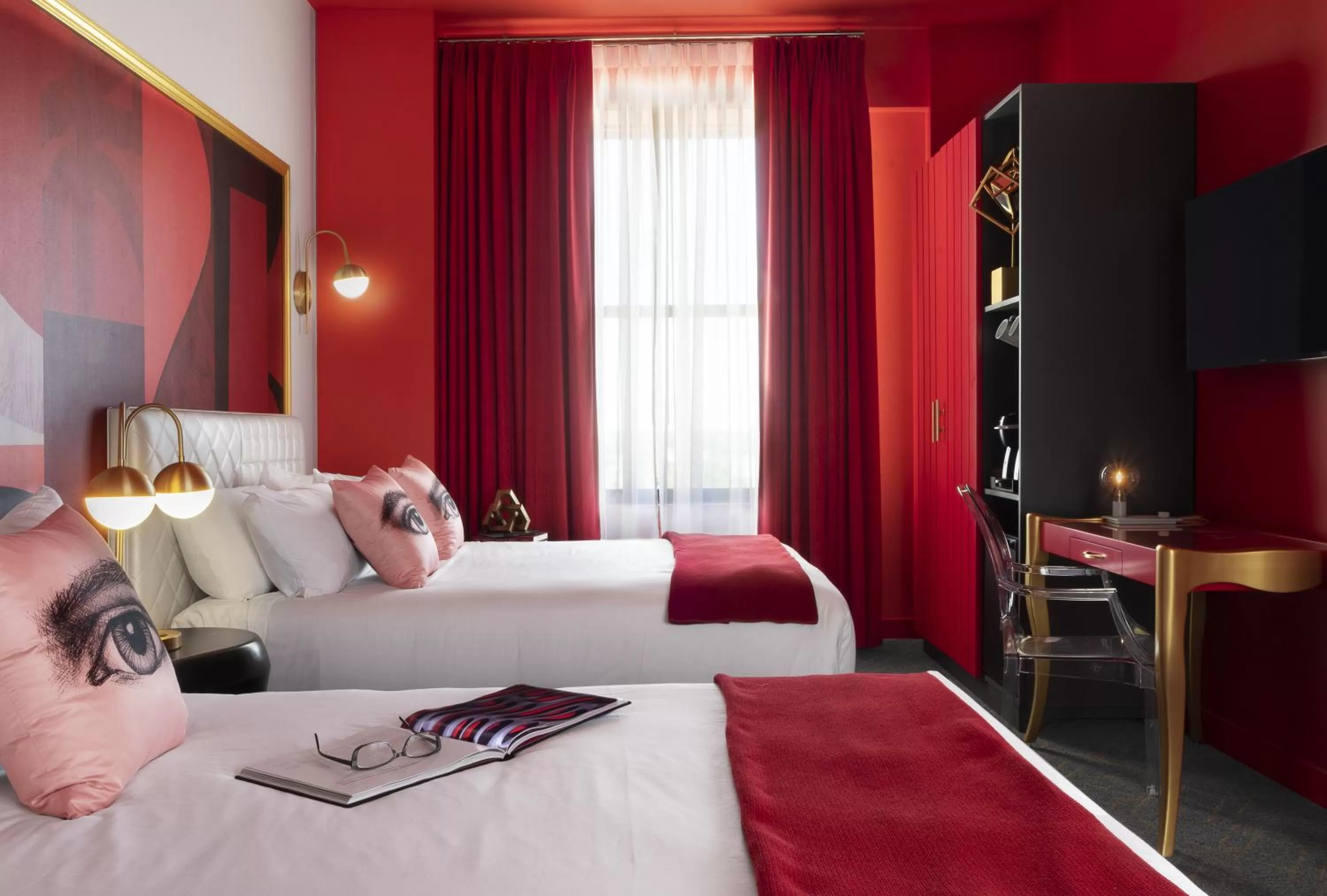 Bedroom, Bed in Angad Arts Hotel St Louis, Tapestry Collection by Hilton