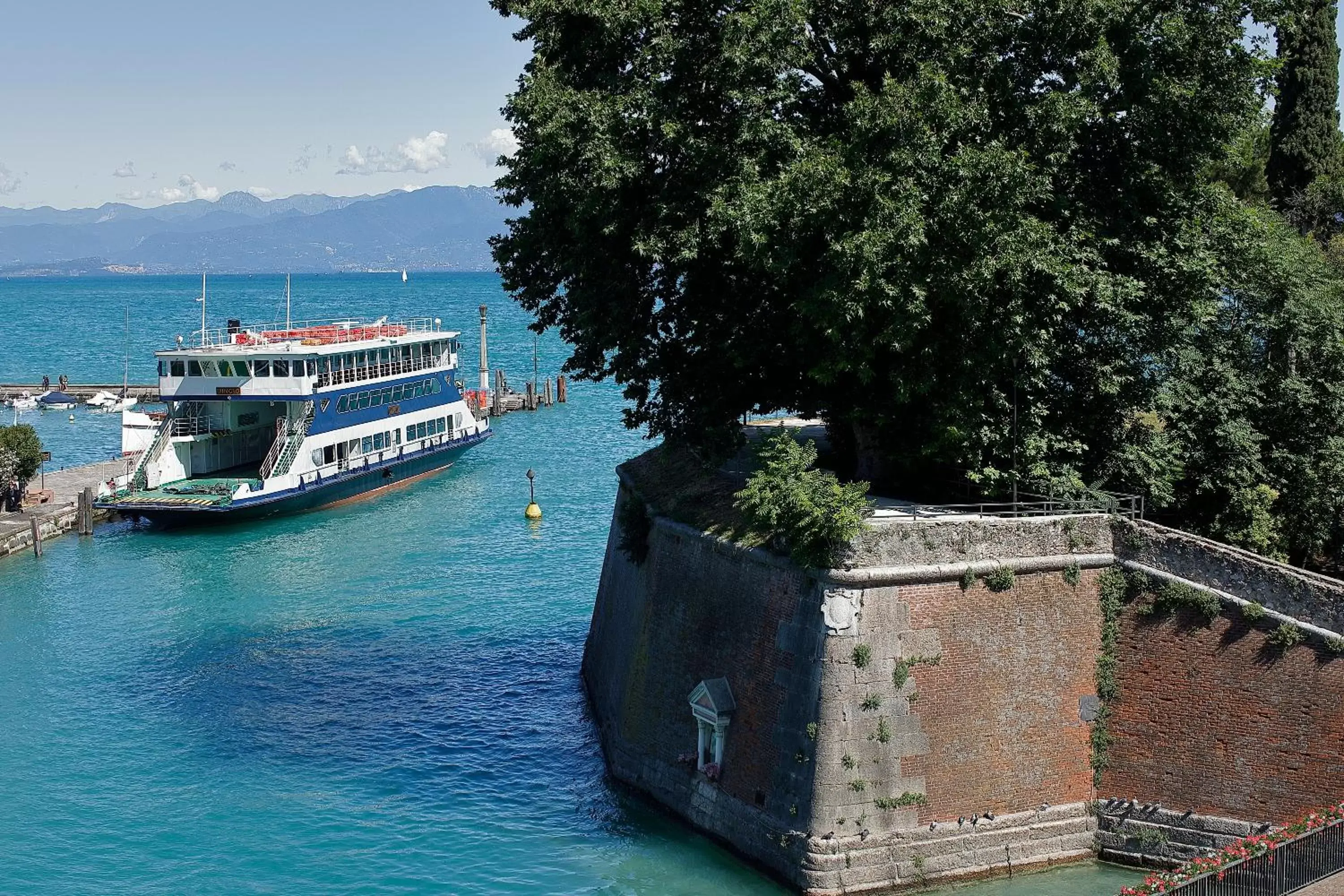 Lake view in Hotel Bell'arrivo