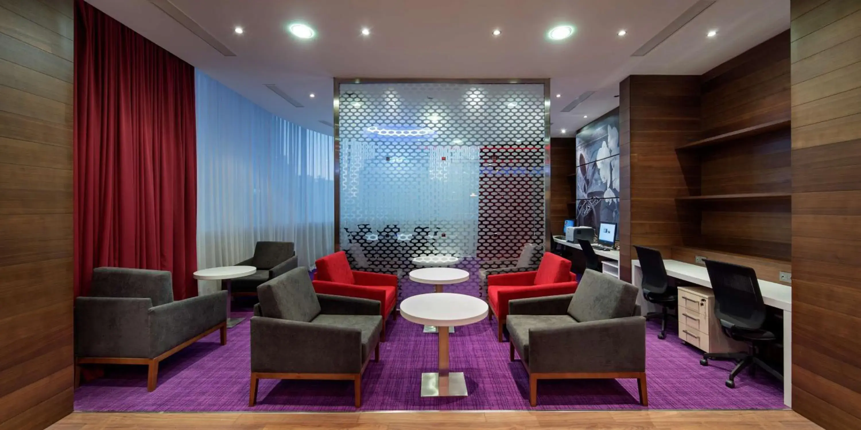 Business facilities, Seating Area in Hampton by Hilton Istanbul Kayasehir