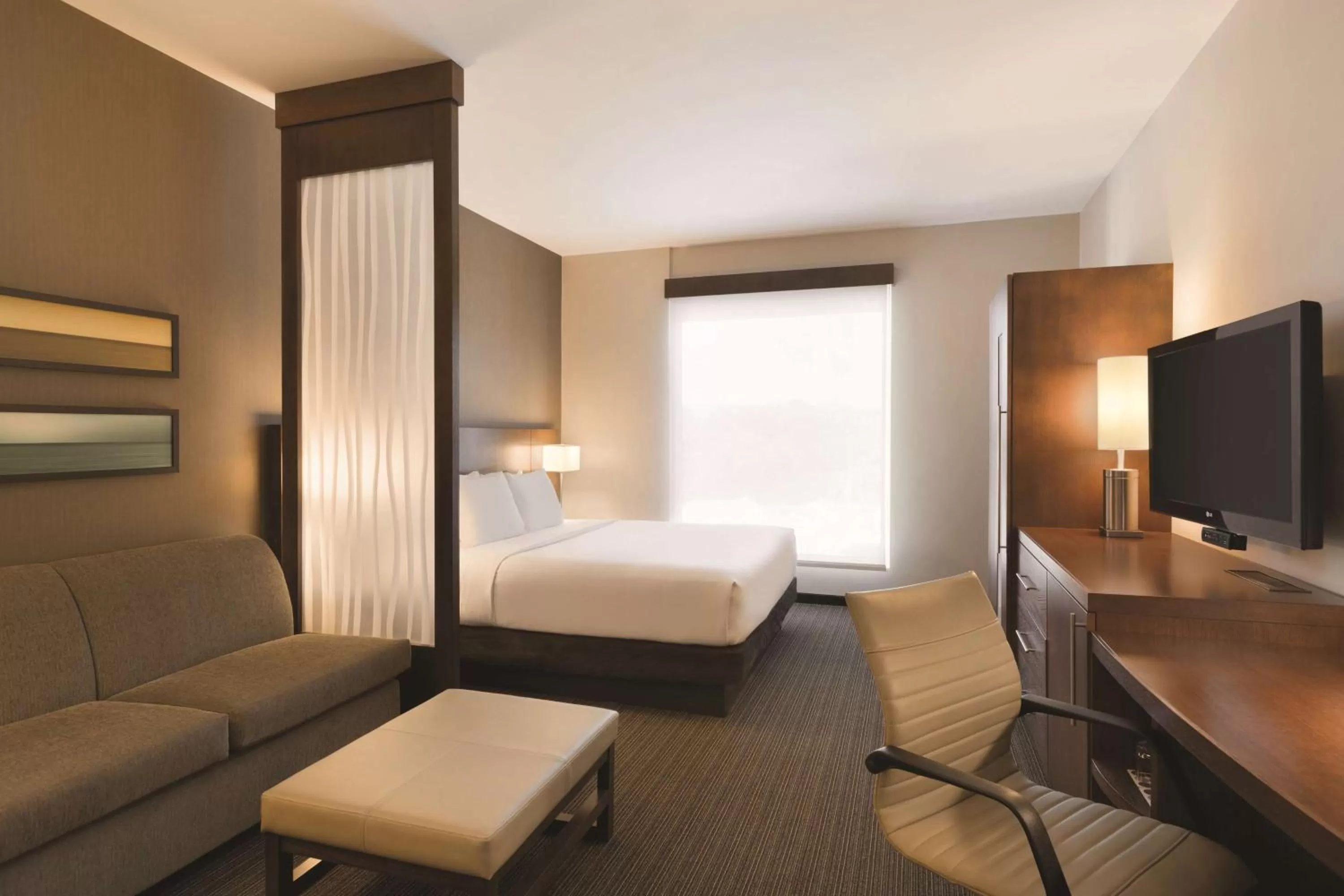 Photo of the whole room, Bed in MARINN PLACE Financial District