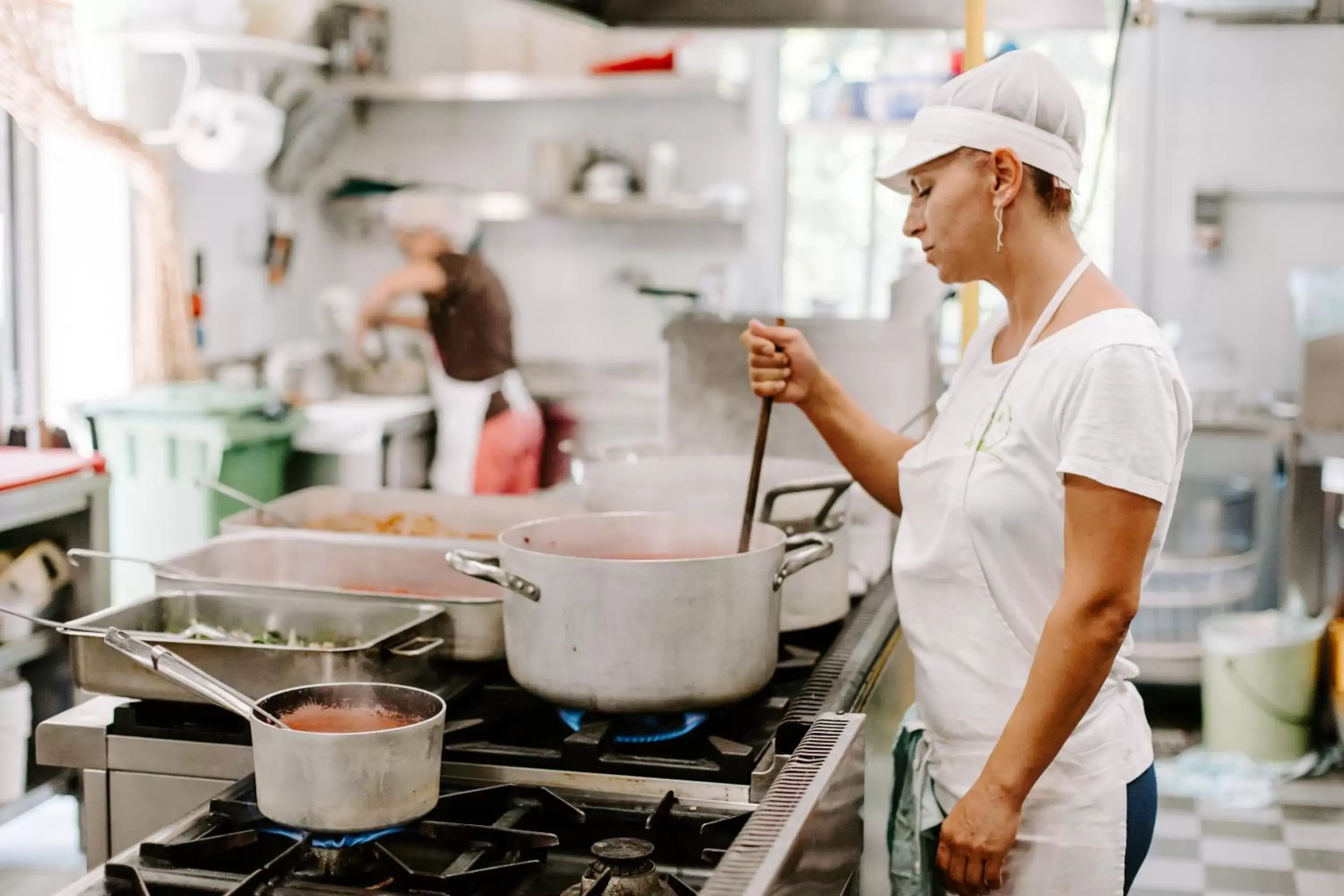 Staff, Kitchen/Kitchenette in Hotel Villa Claudia